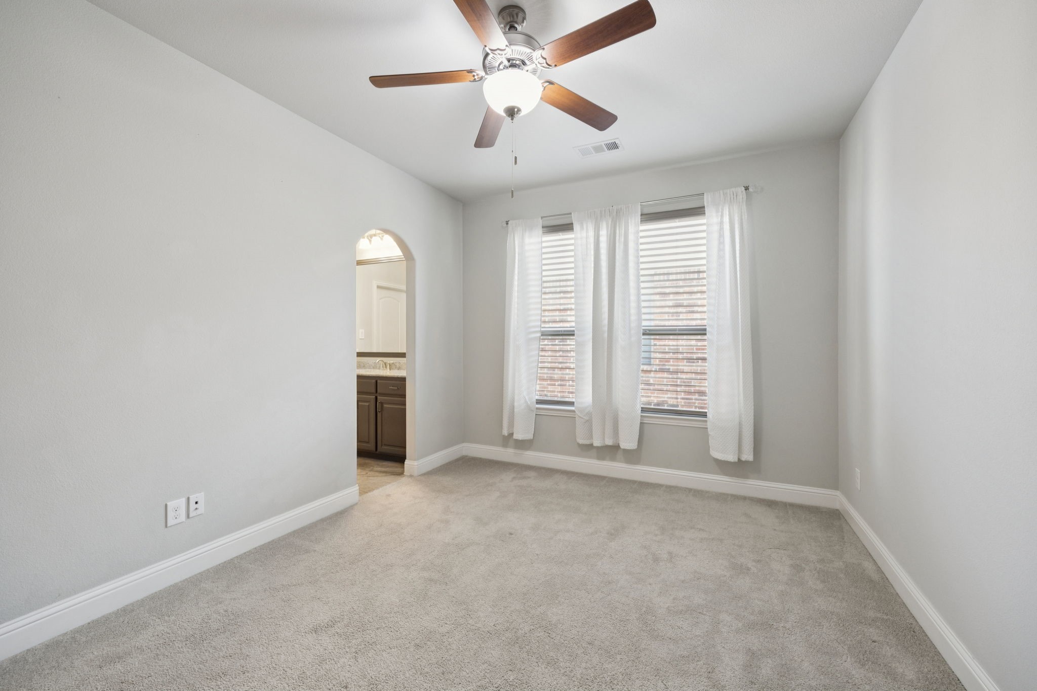 313 Silvery Pine Avenue