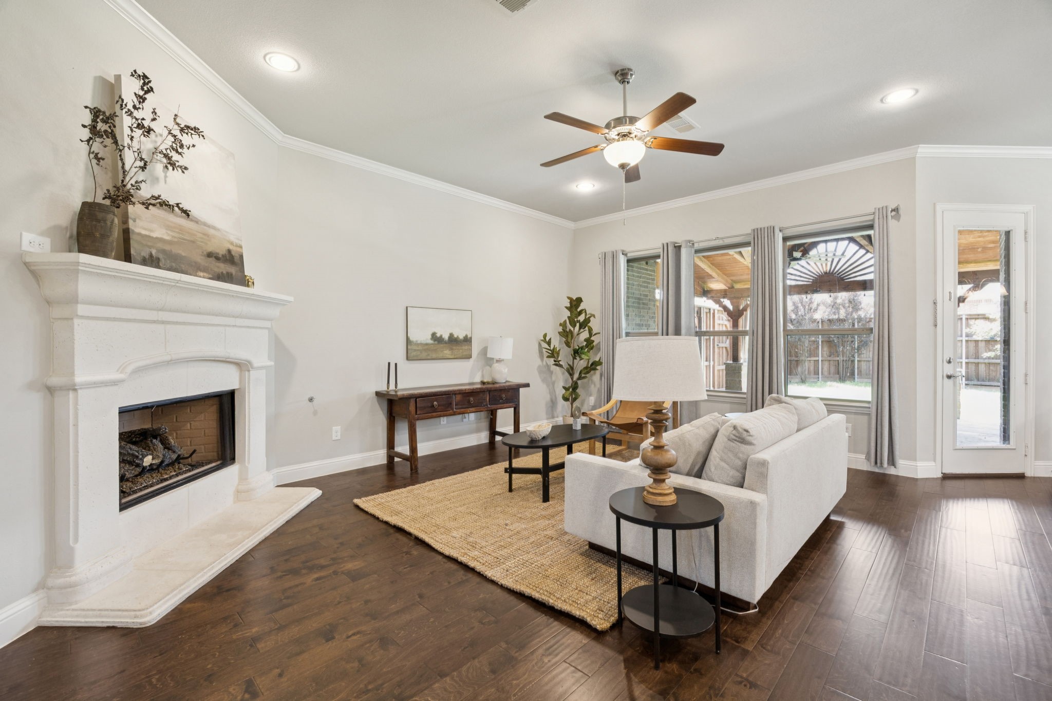 313 Silvery Pine Avenue