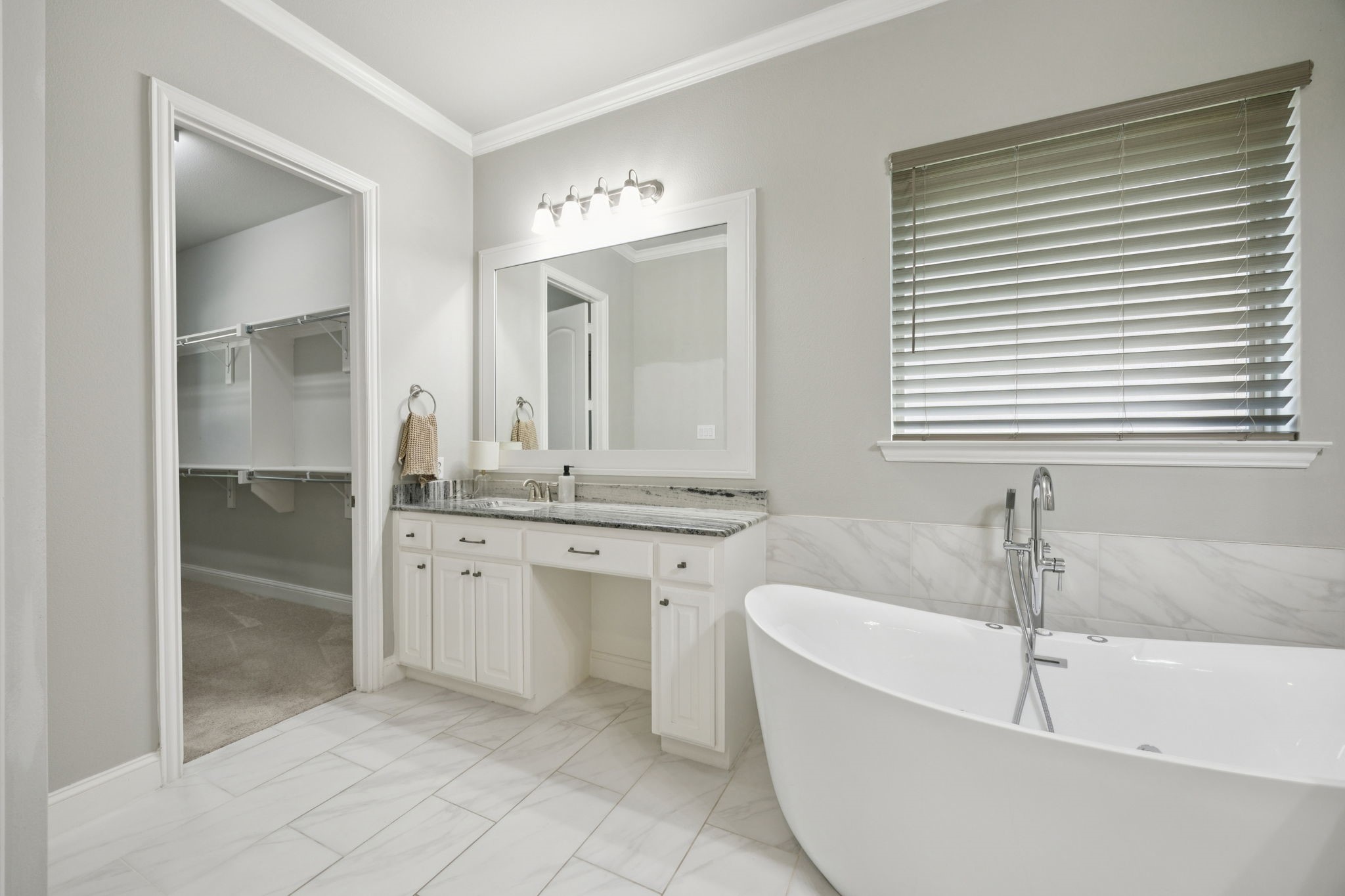 313 Silvery Pine Avenue