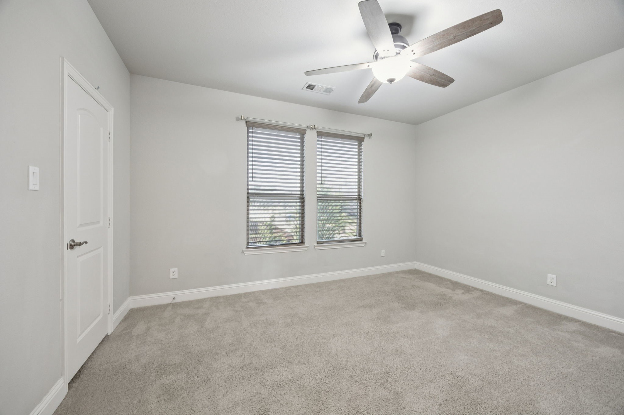 313 Silvery Pine Avenue