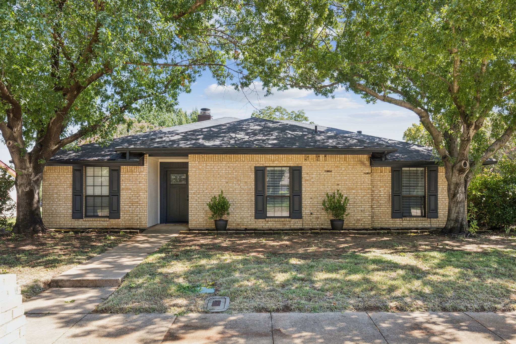 2145 Goldfinch Drive