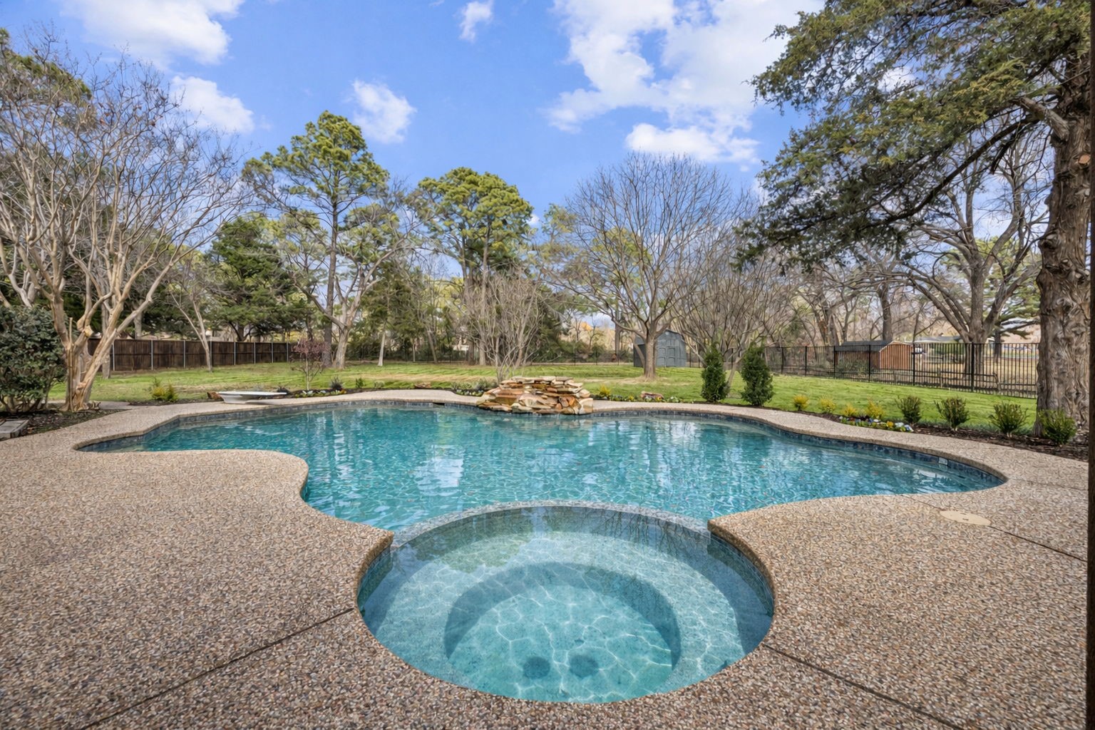 104 Royal Oaks Drive