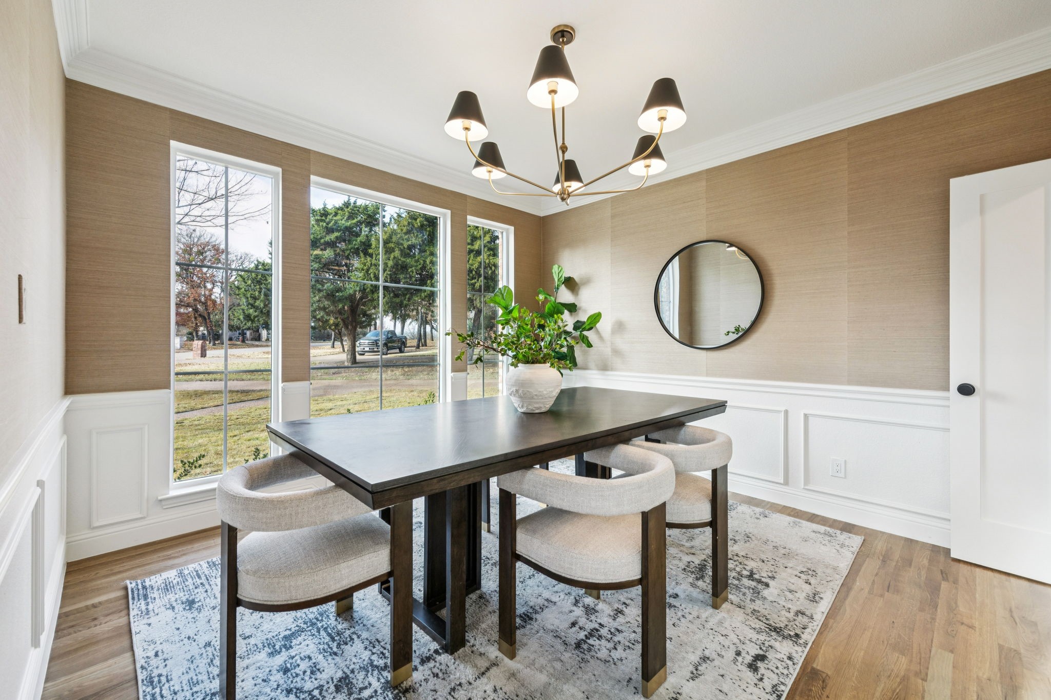 104 Royal Oaks Drive