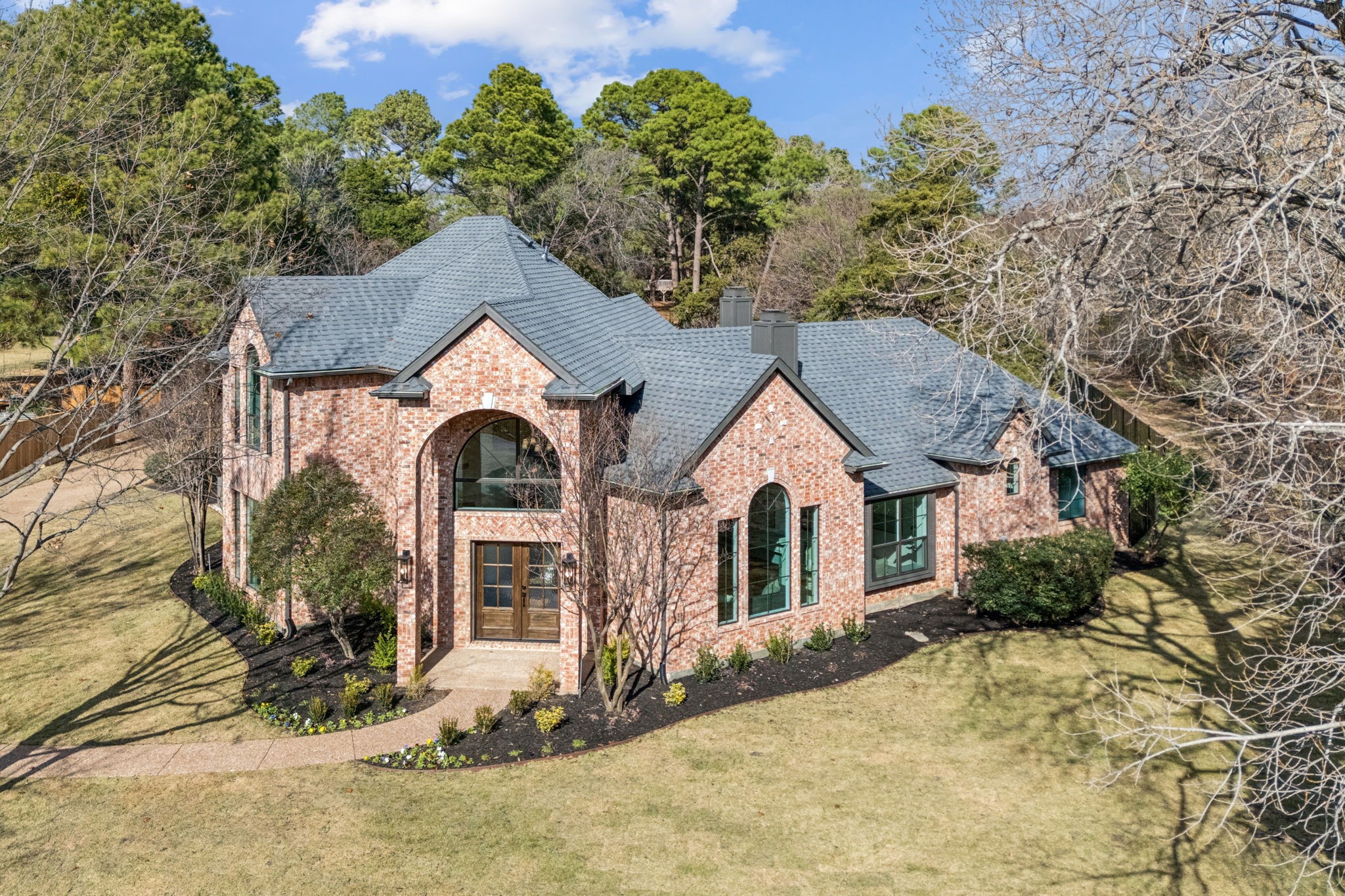 104 Royal Oaks Drive