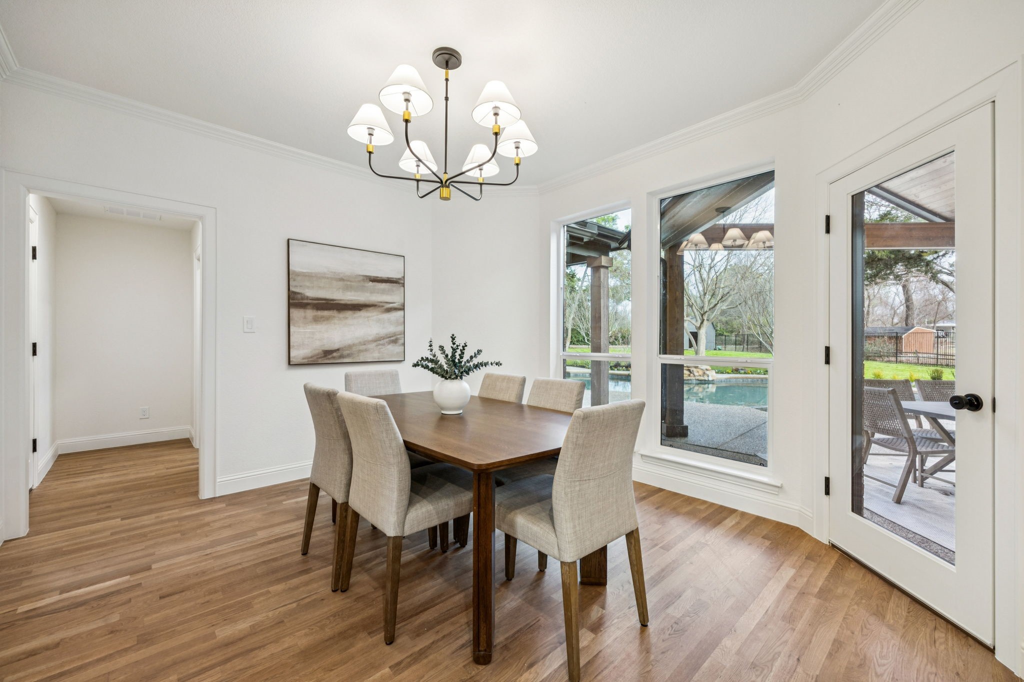 104 Royal Oaks Drive