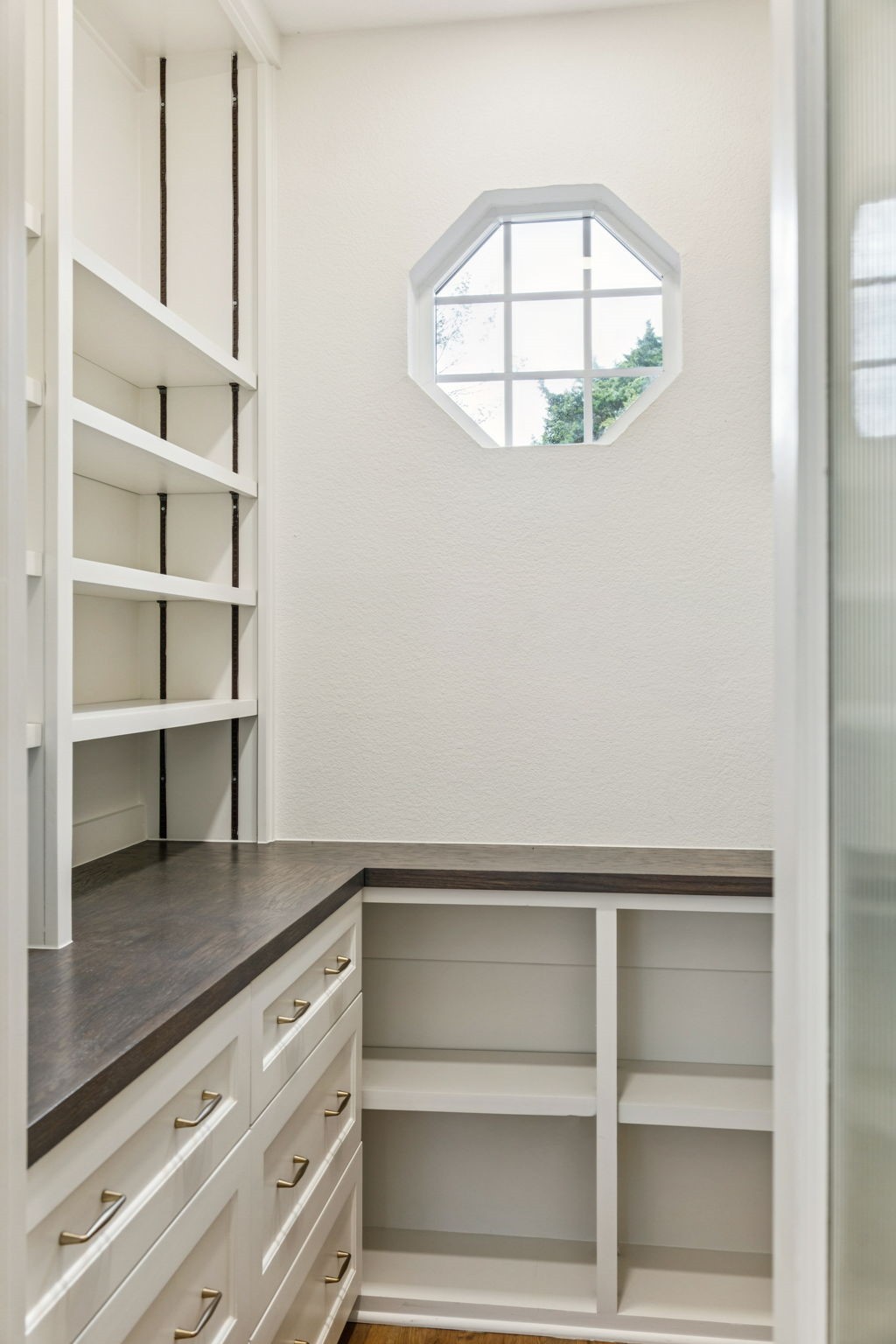 104 Royal Oaks Drive