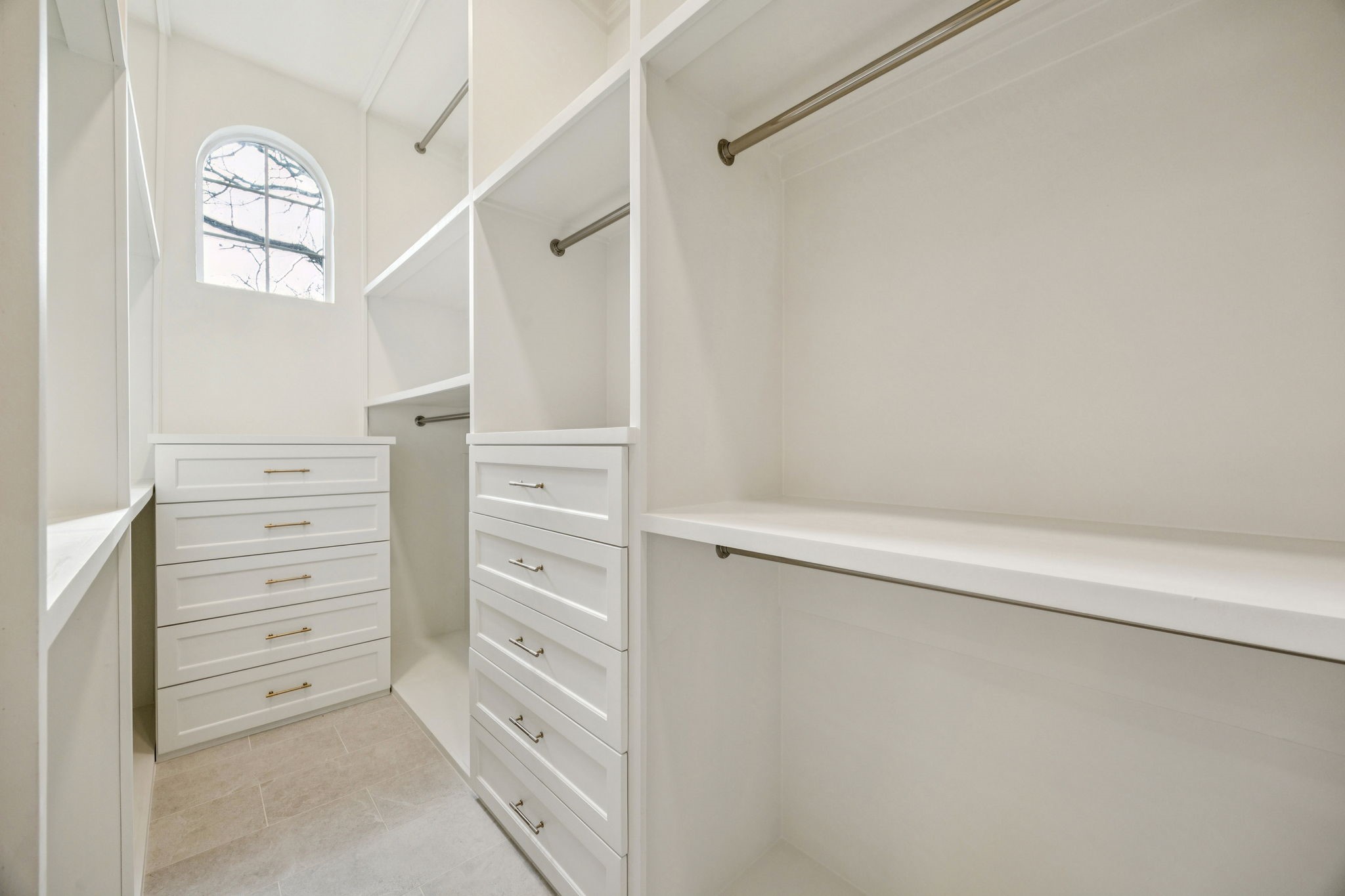 104 Royal Oaks Drive