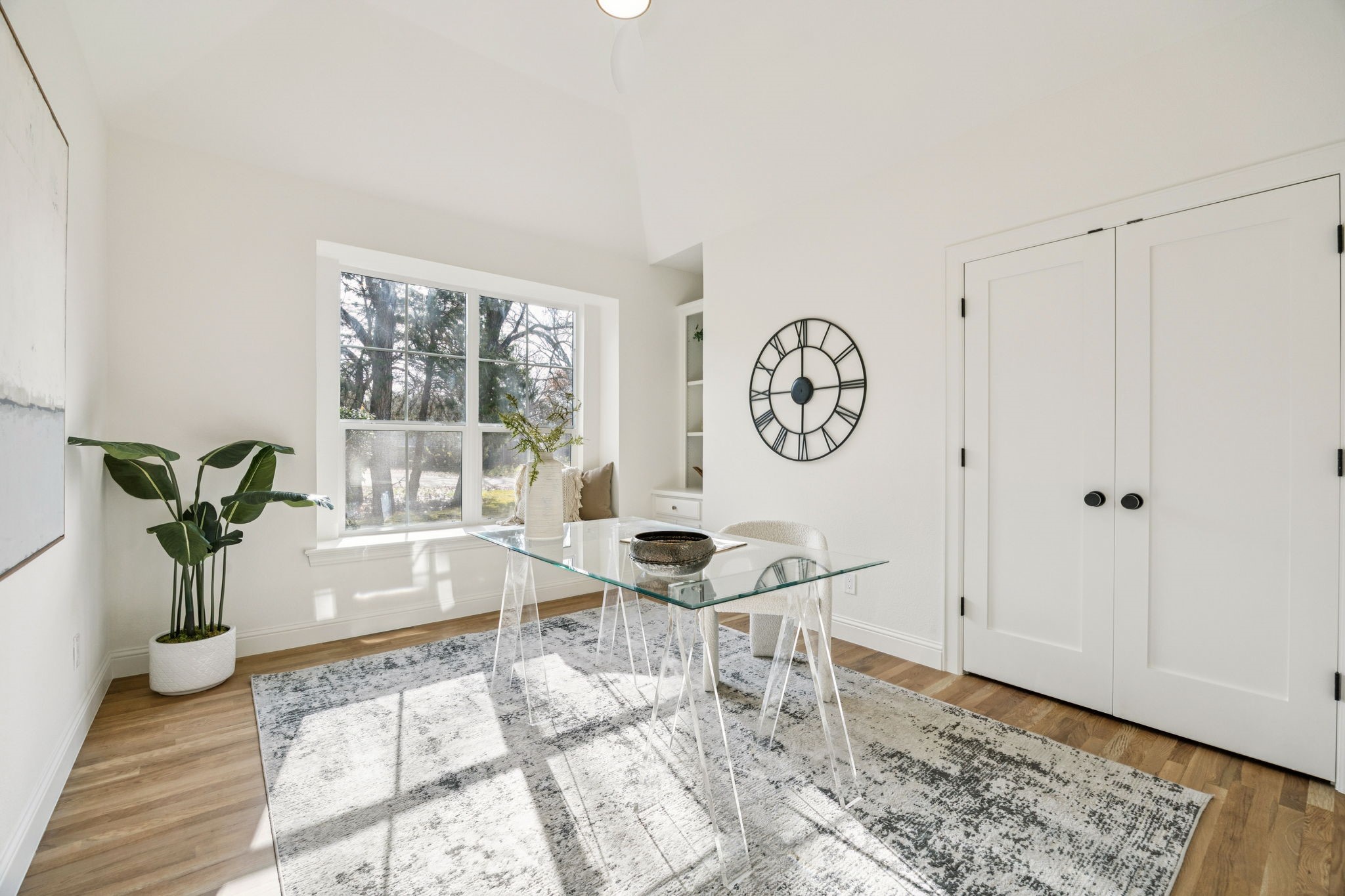 104 Royal Oaks Drive