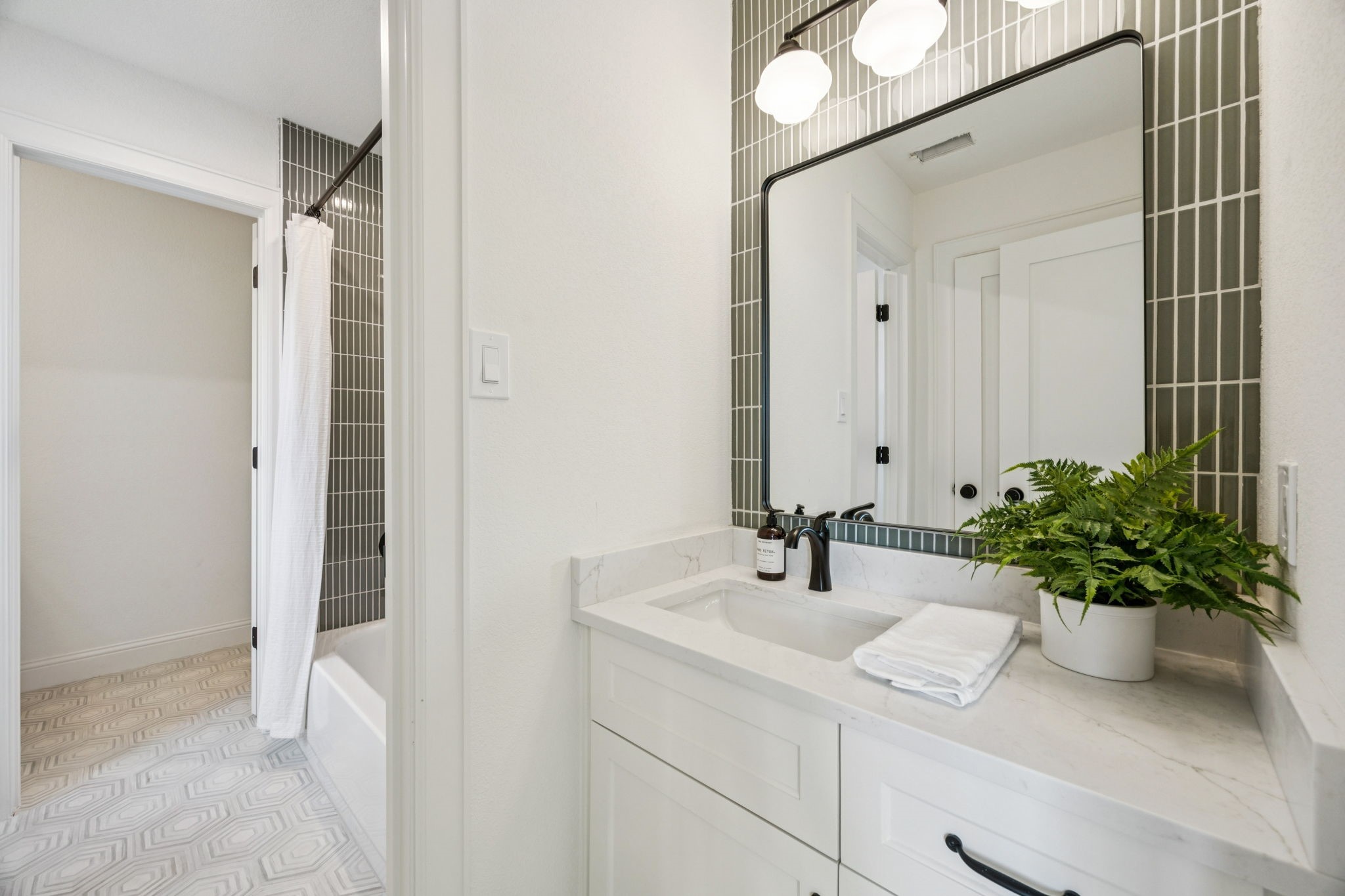 104 Royal Oaks Drive