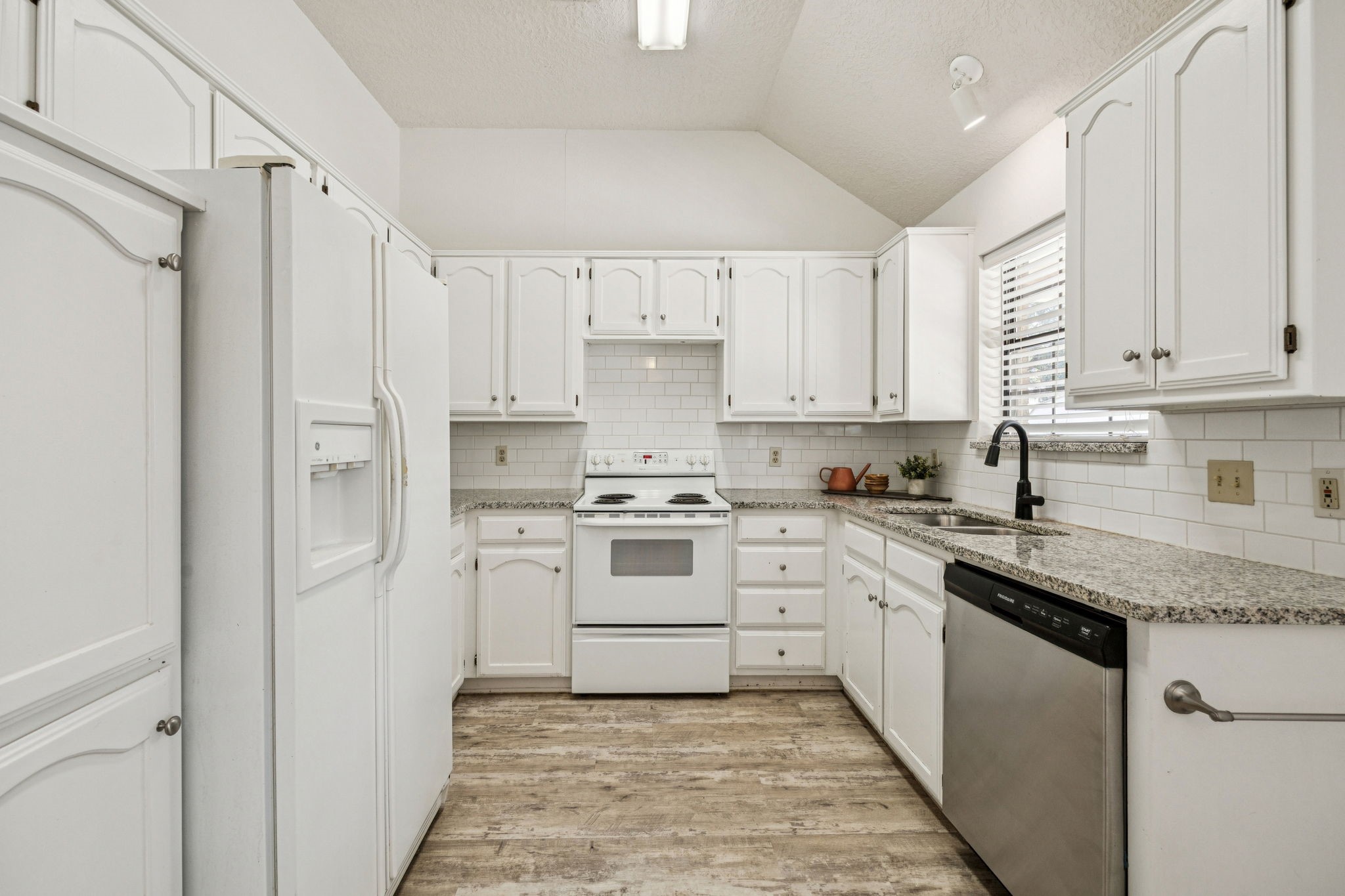 2900 Christopher Drive