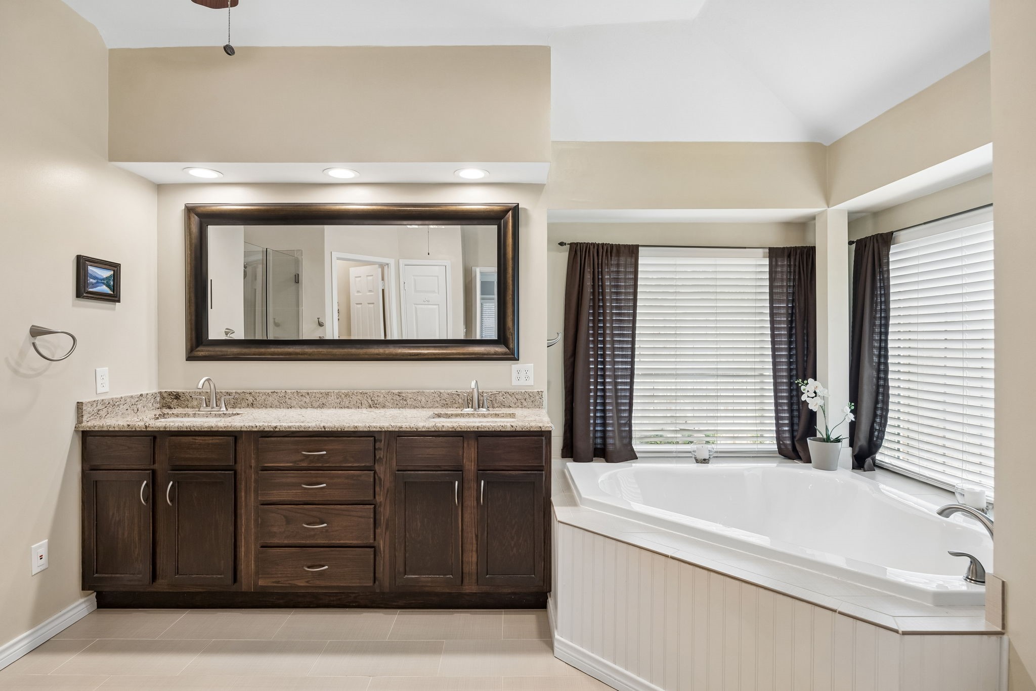 1420 Oakwood Court