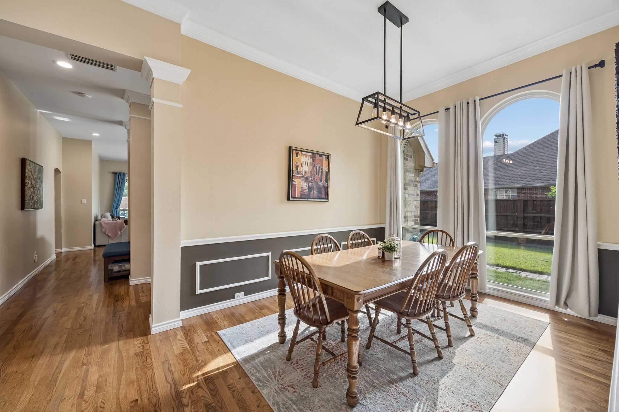 1420 Oakwood Court
