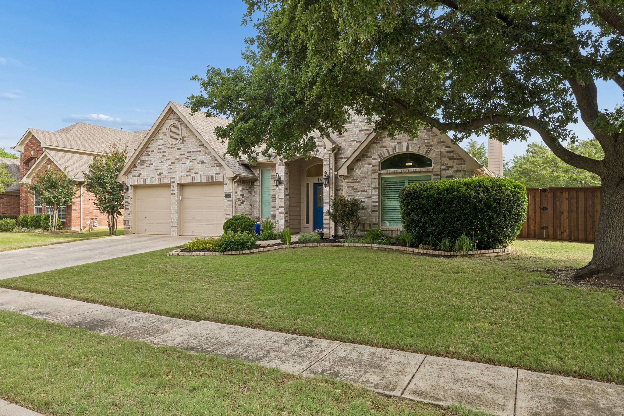 1420 Oakwood Court