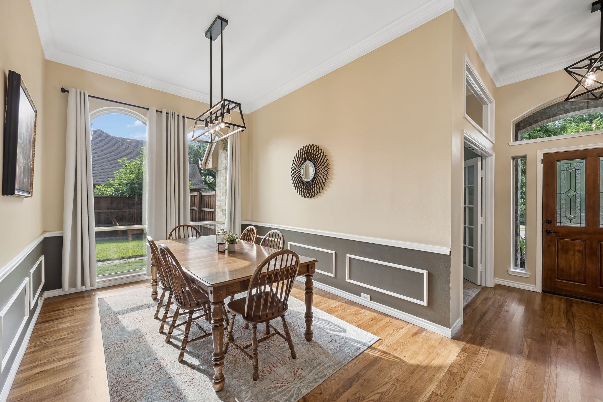 1420 Oakwood Court