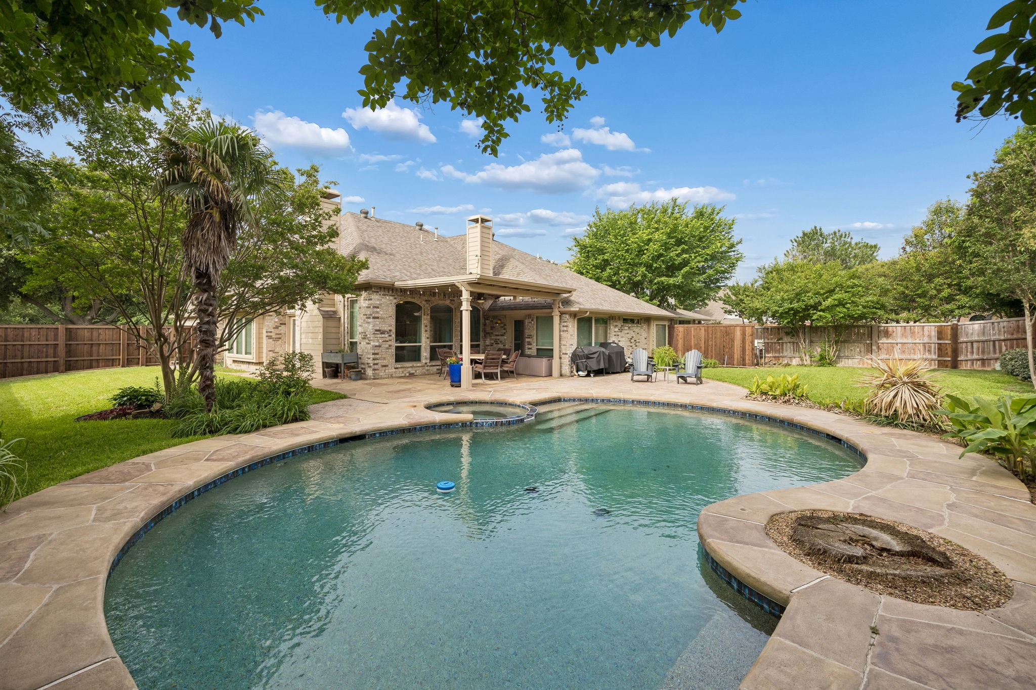 1420 Oakwood Court