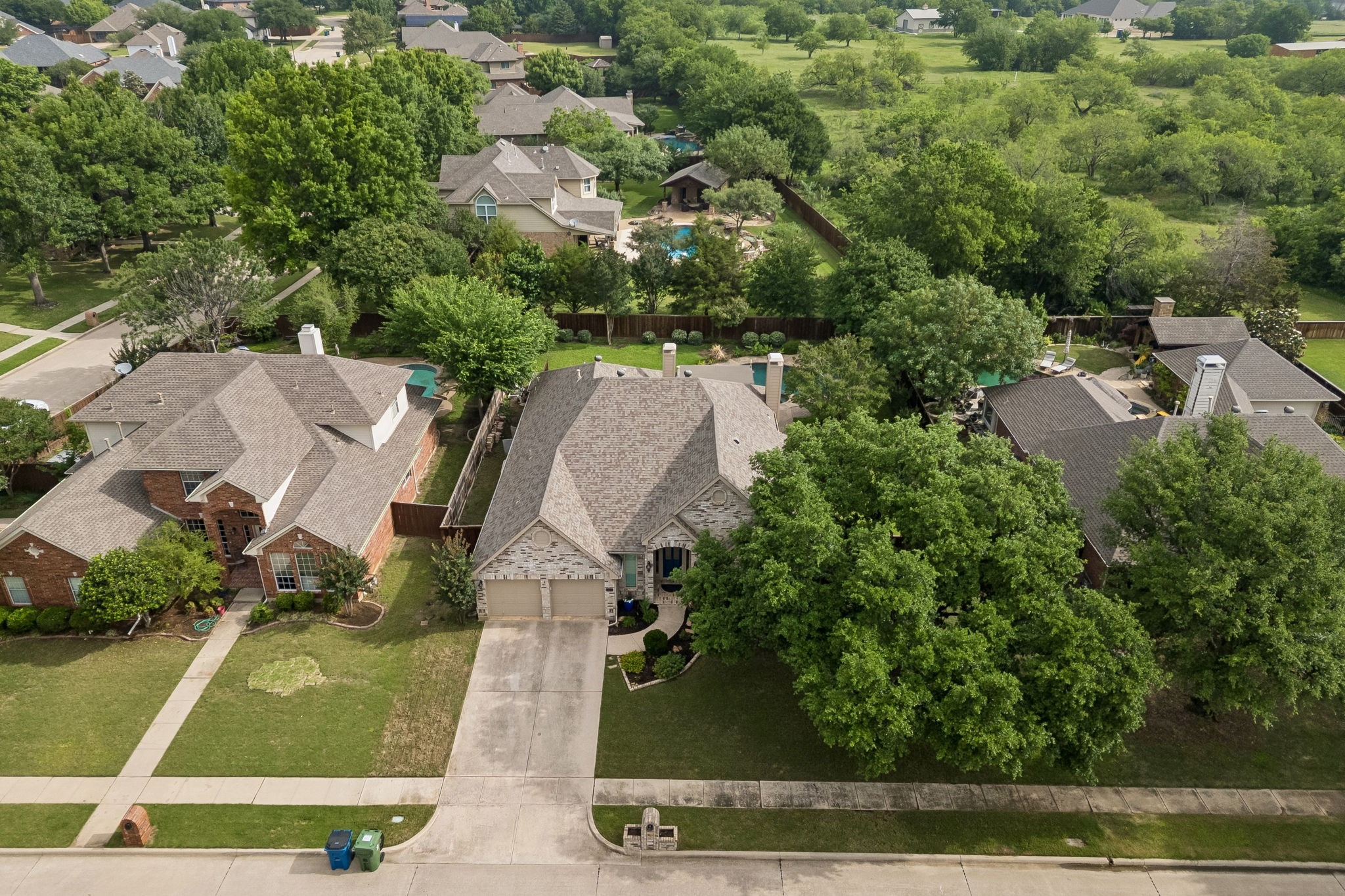 1420 Oakwood Court