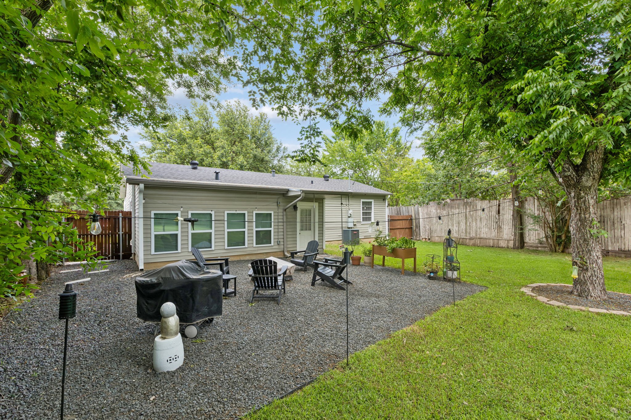 1613 Dale Place