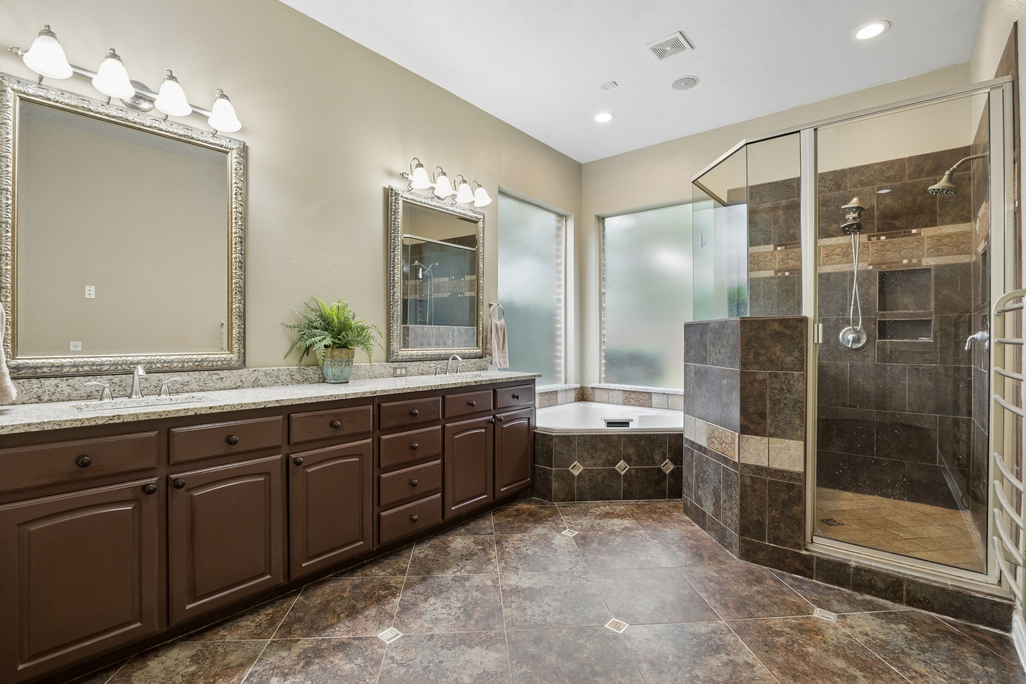 4815 Aurora Court