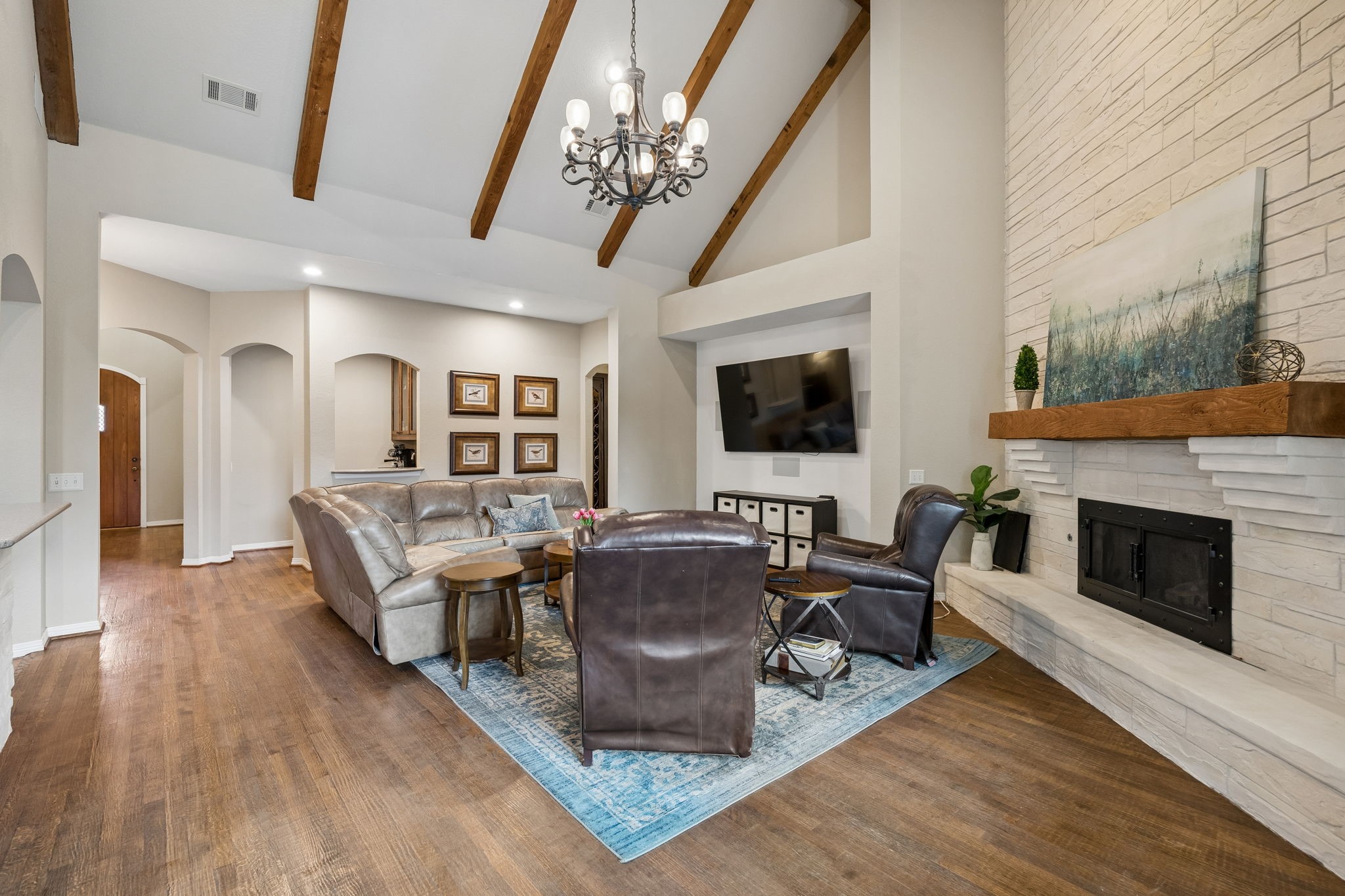 4815 Aurora Court