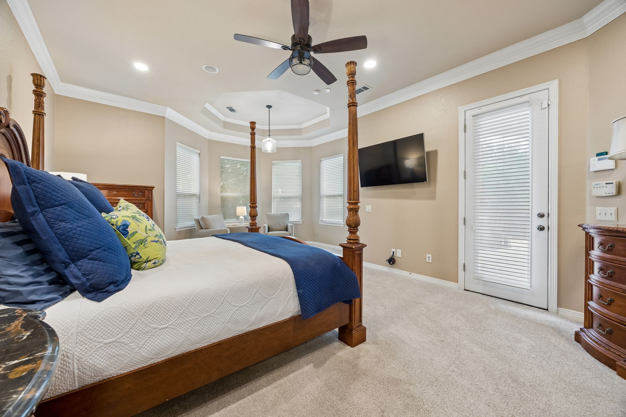 4815 Aurora Court