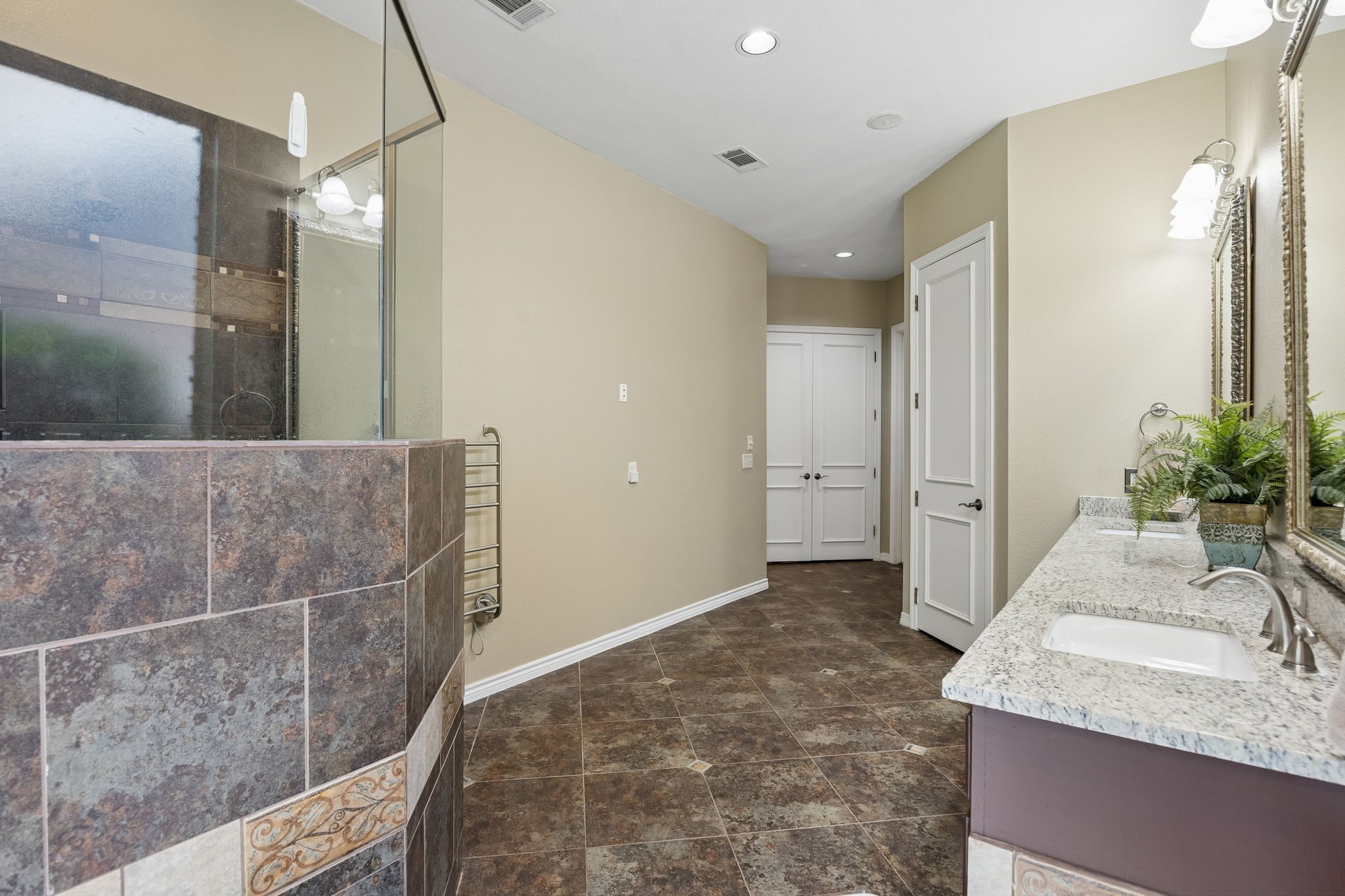 4815 Aurora Court
