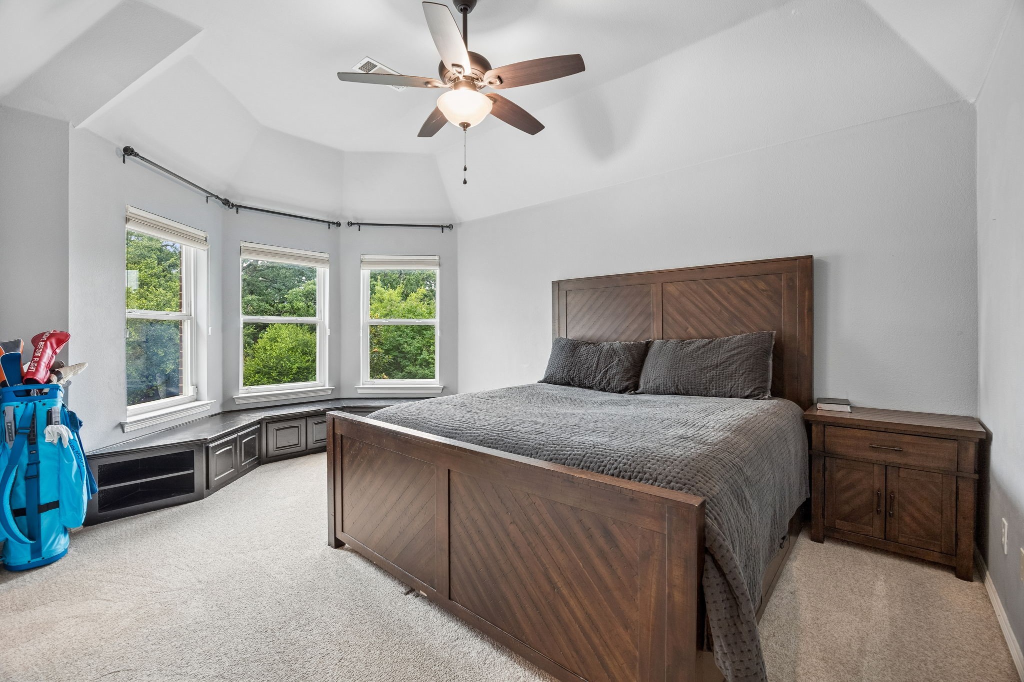 4815 Aurora Court