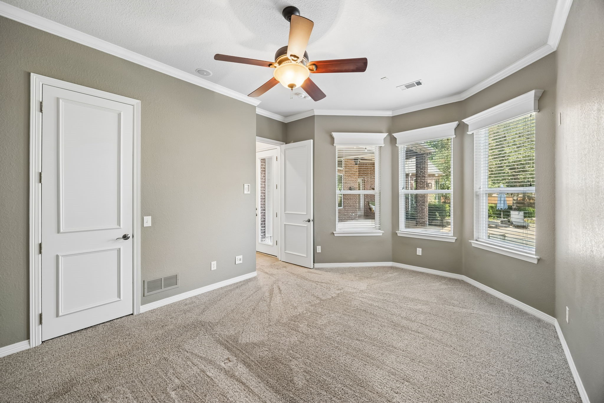 4815 Aurora Court