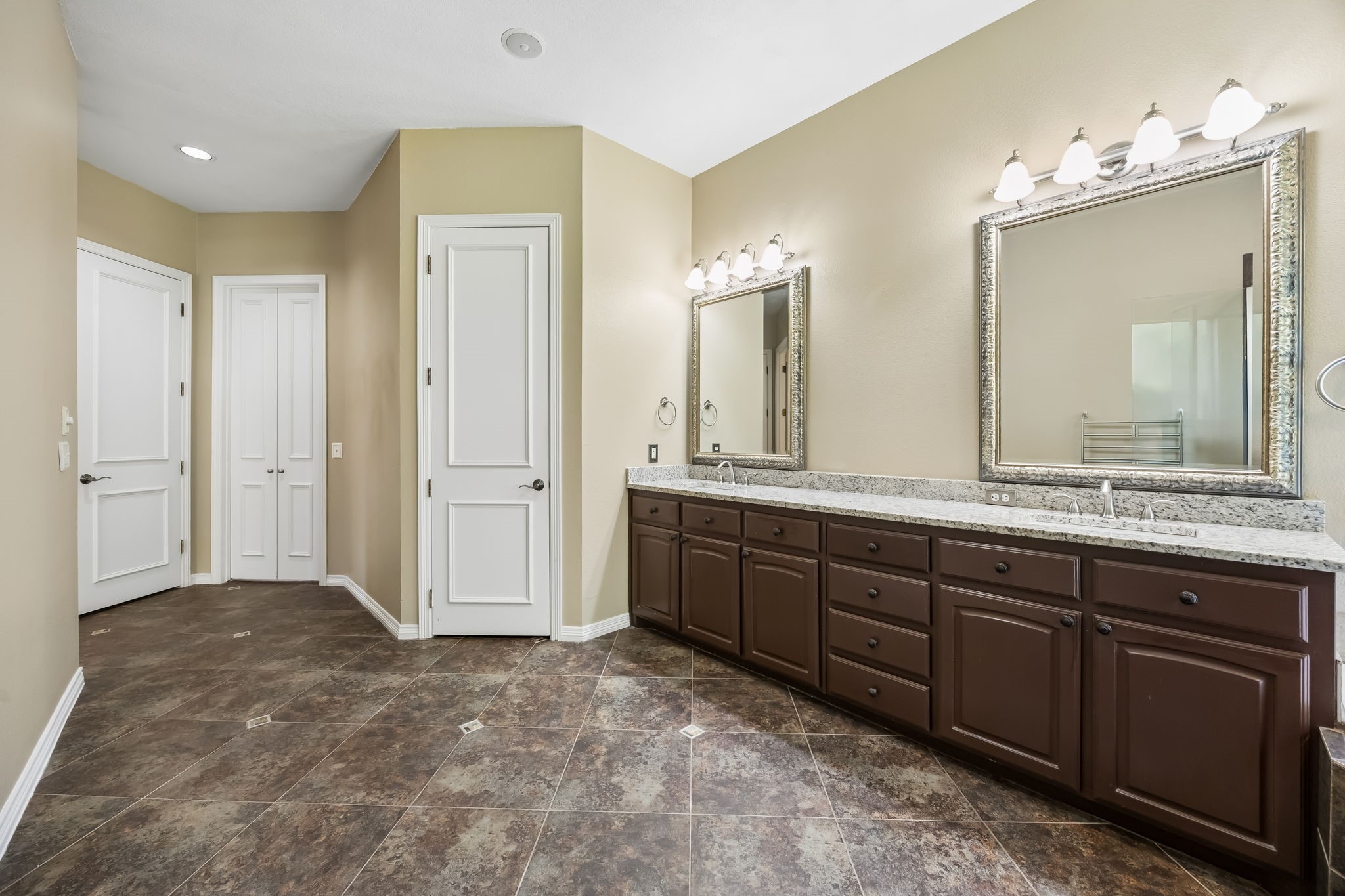 4815 Aurora Court