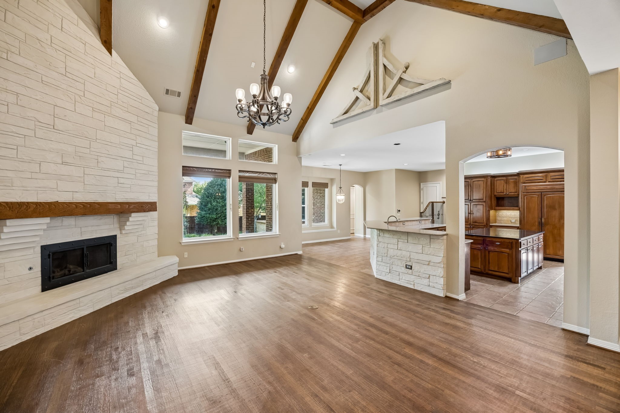 4815 Aurora Court