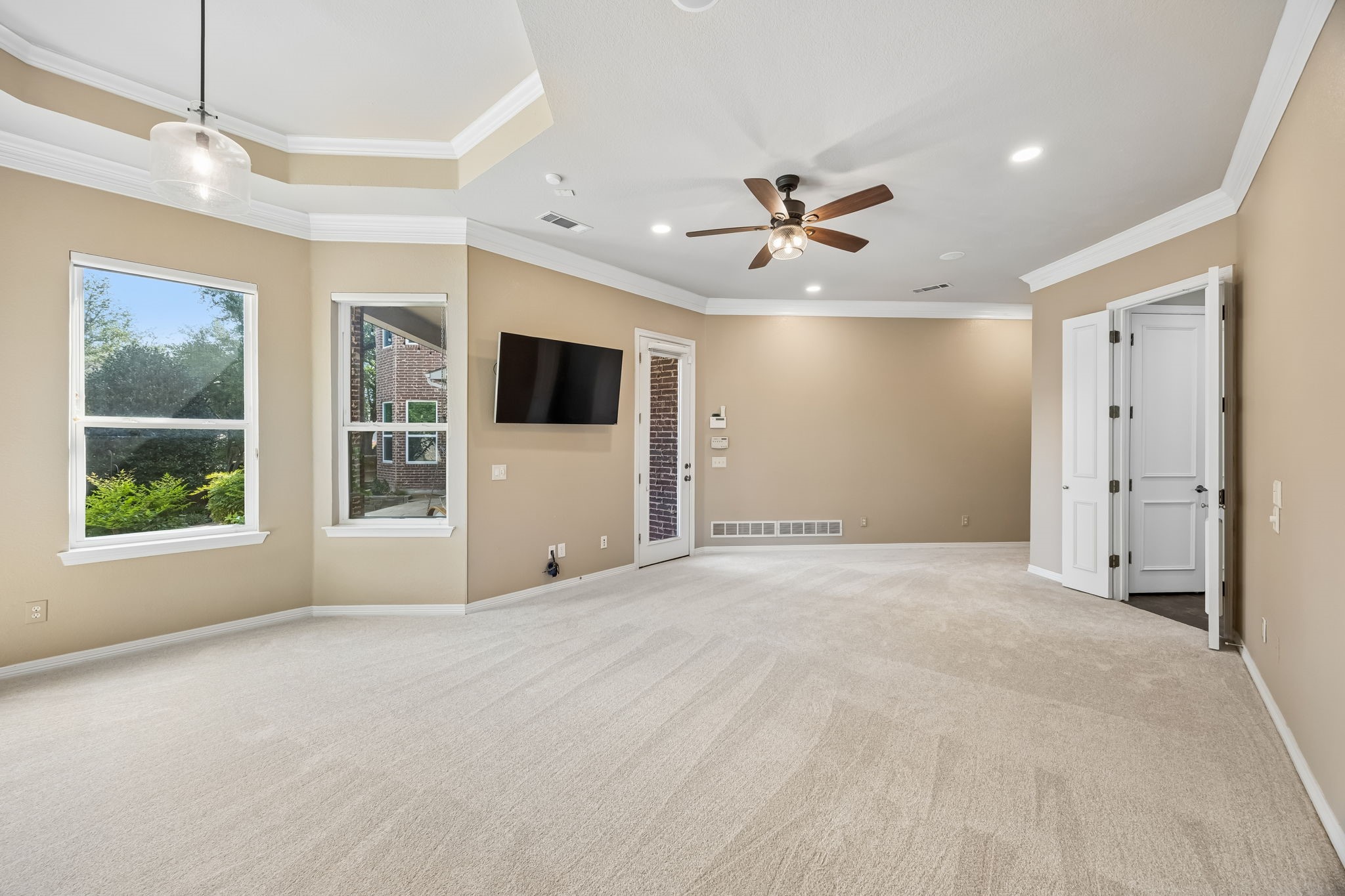 4815 Aurora Court