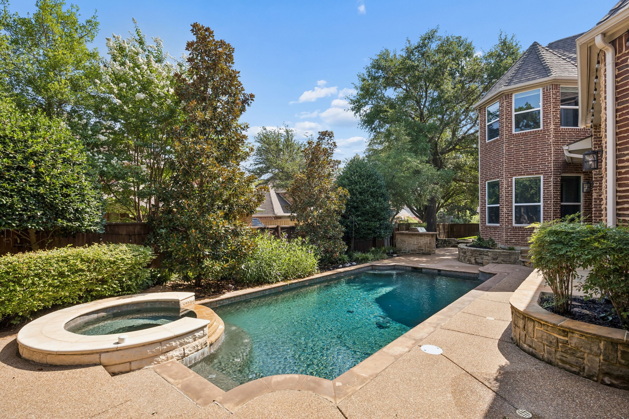 4815 Aurora Court