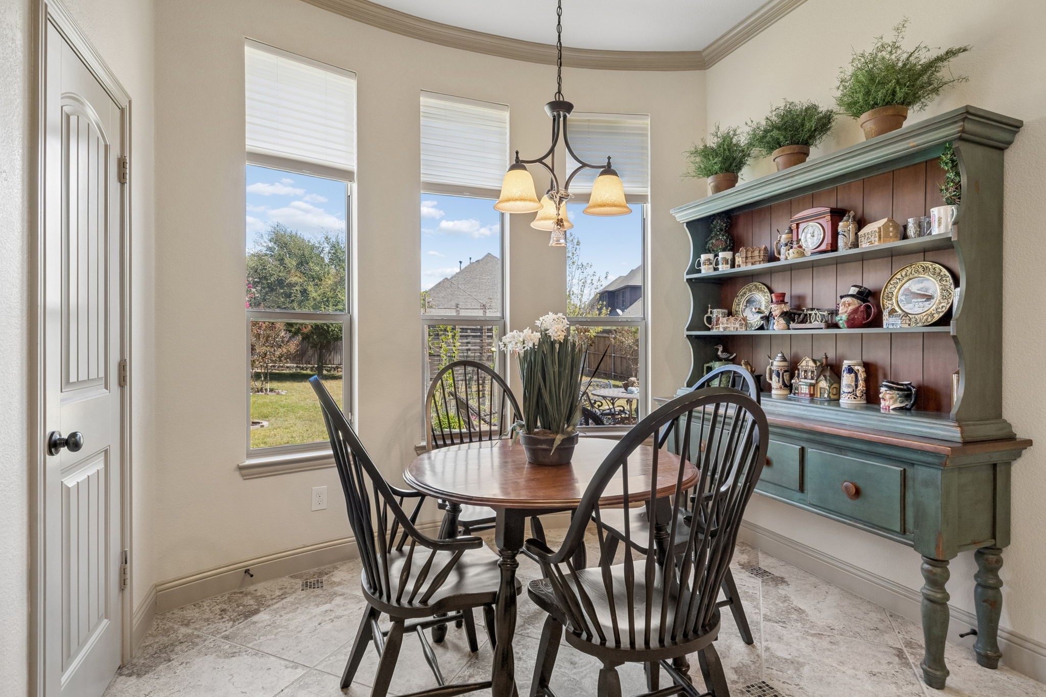 586 Bordeaux Drive