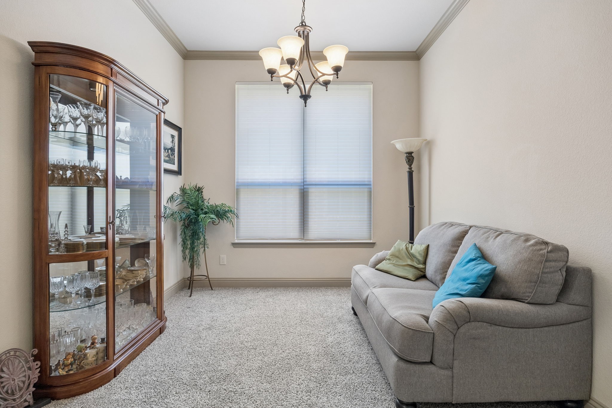 586 Bordeaux Drive