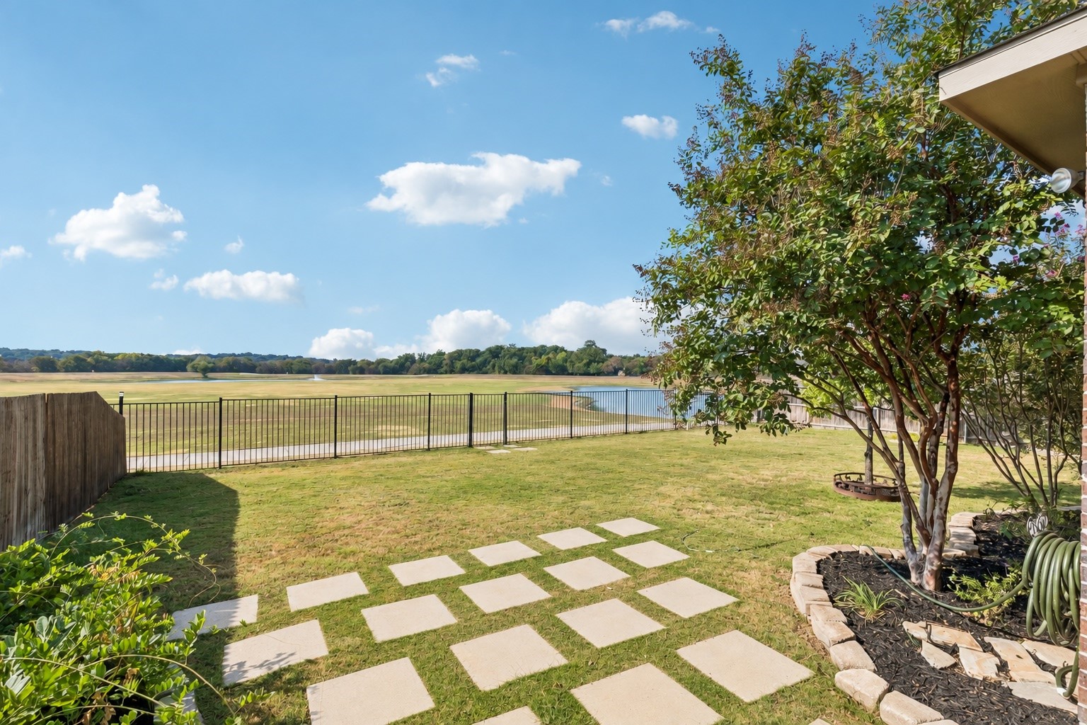 4813 Parkplace Drive