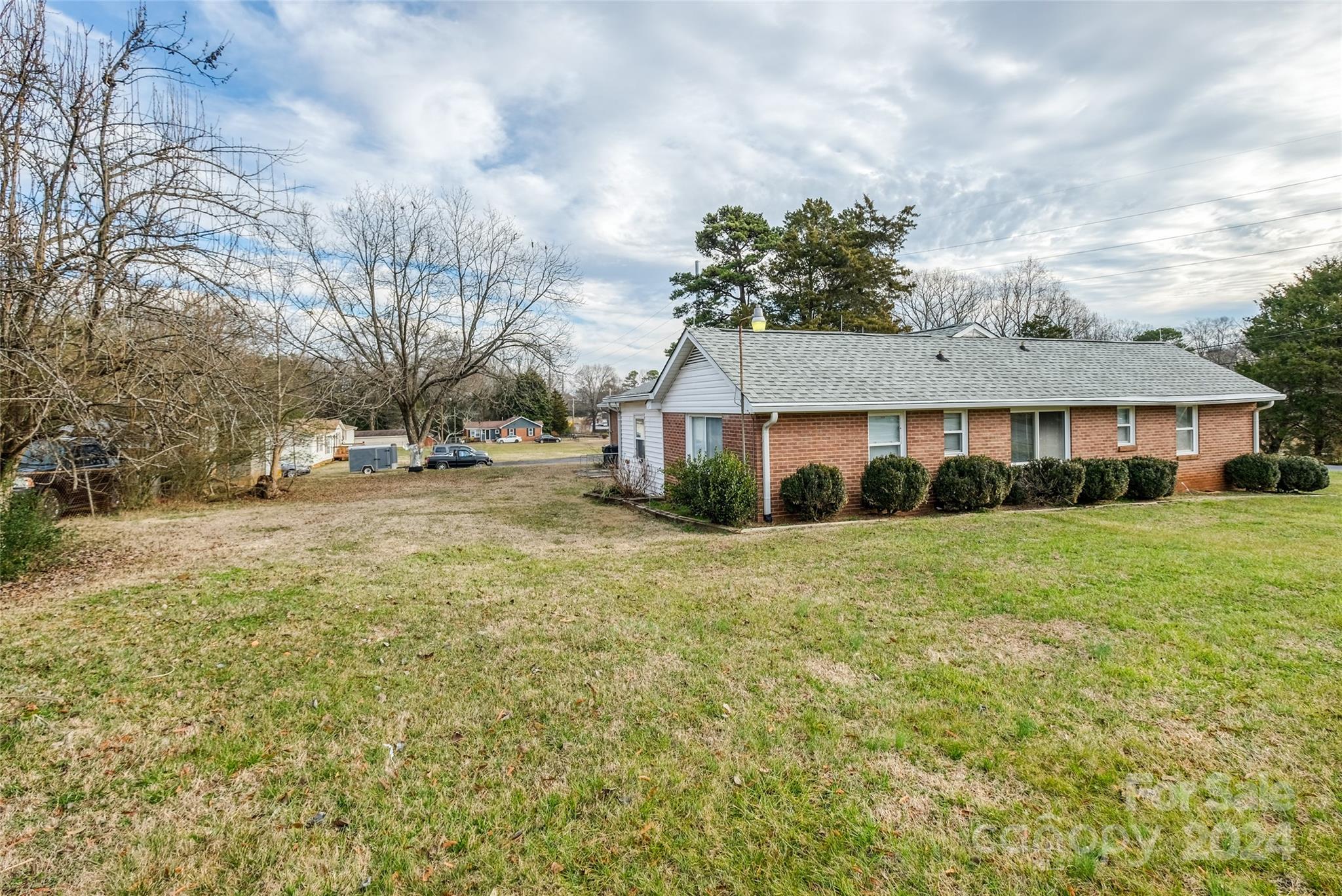 342 Stagecoach Road NW