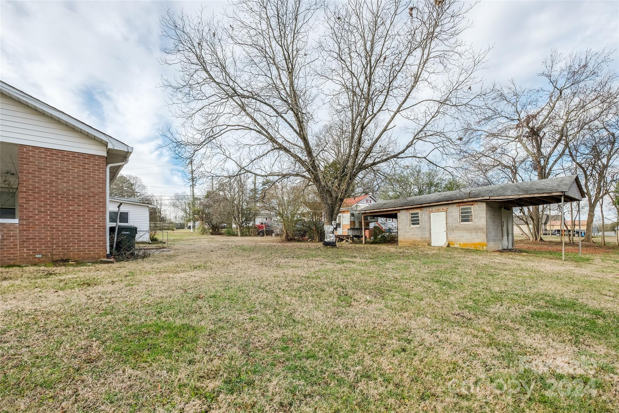 342 Stagecoach Road NW