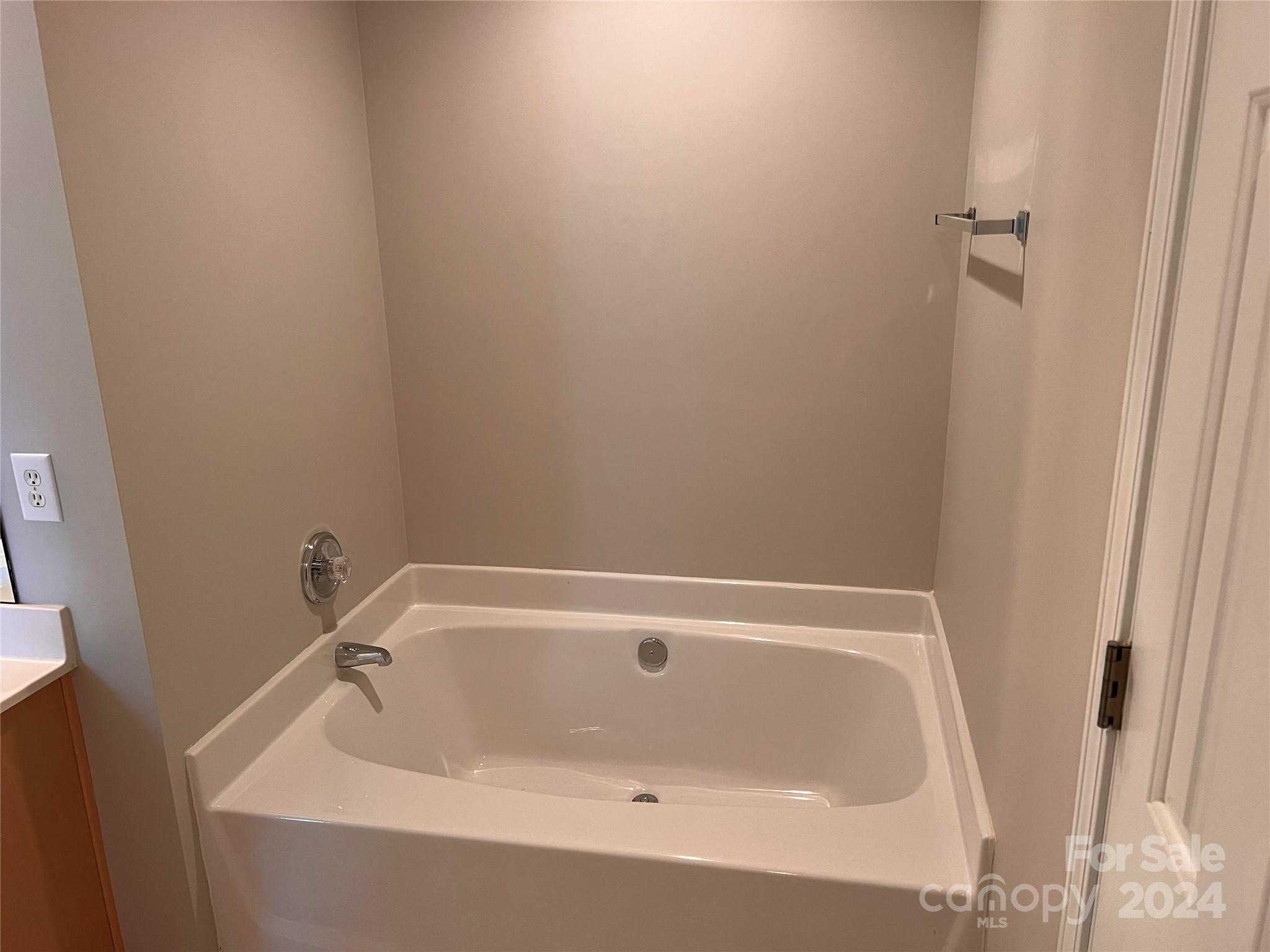 872 Thistledown Drive