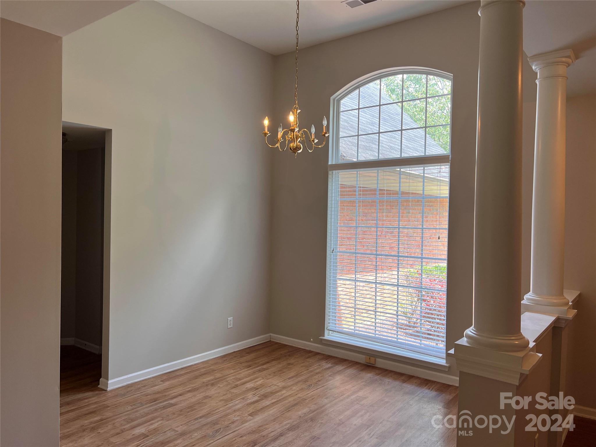 872 Thistledown Drive