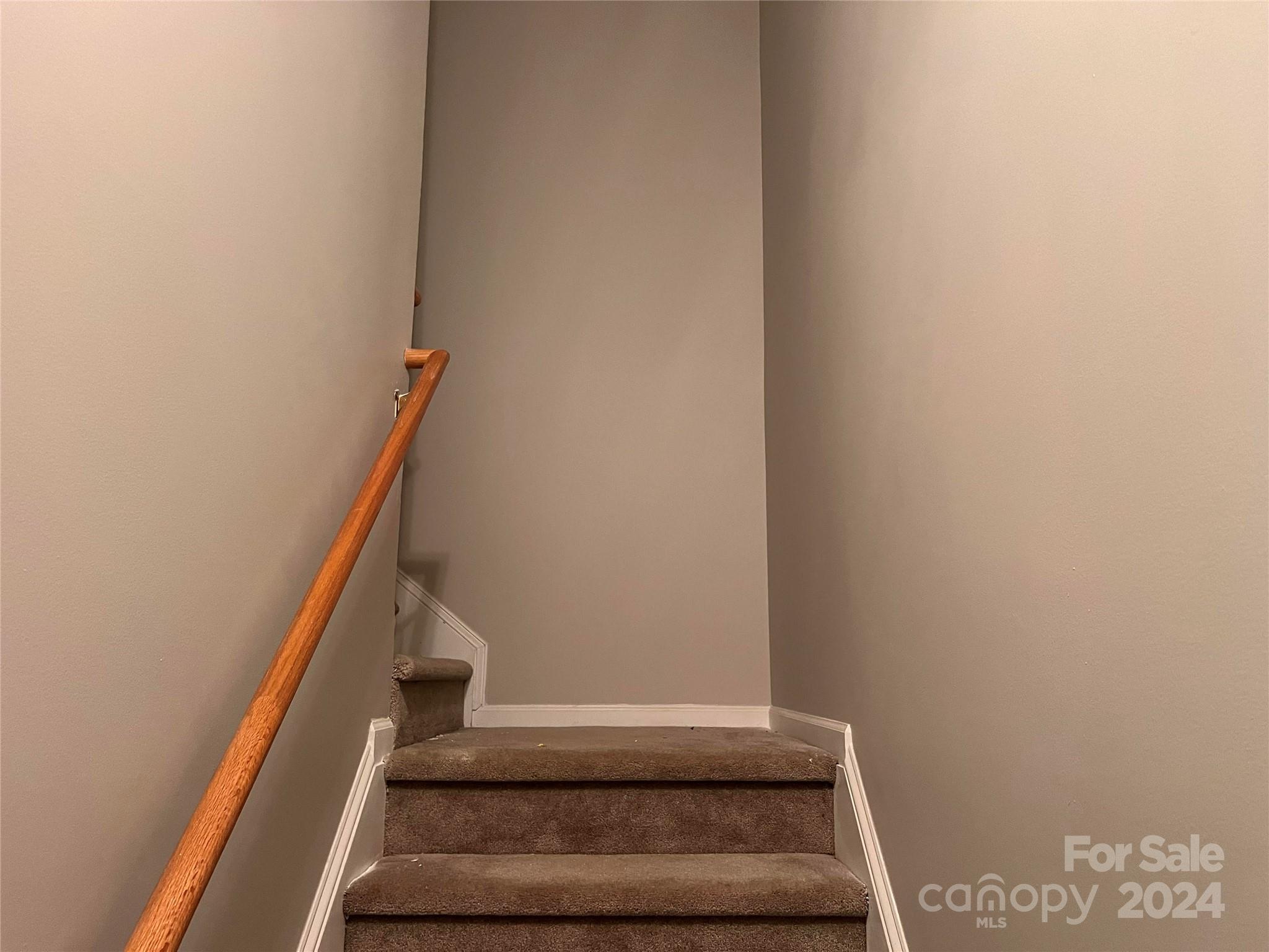 872 Thistledown Drive
