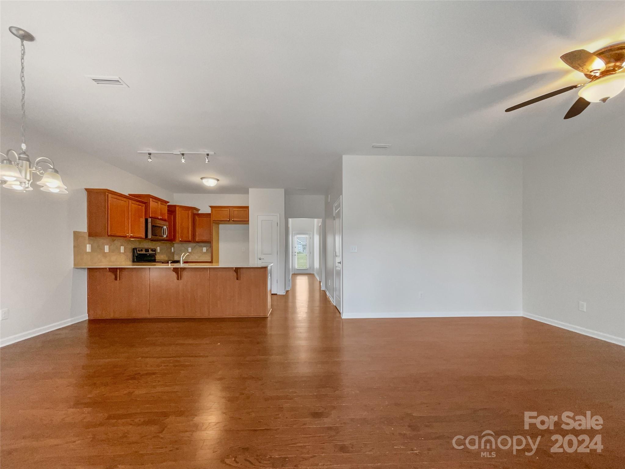 24589 Blue Heron Circle