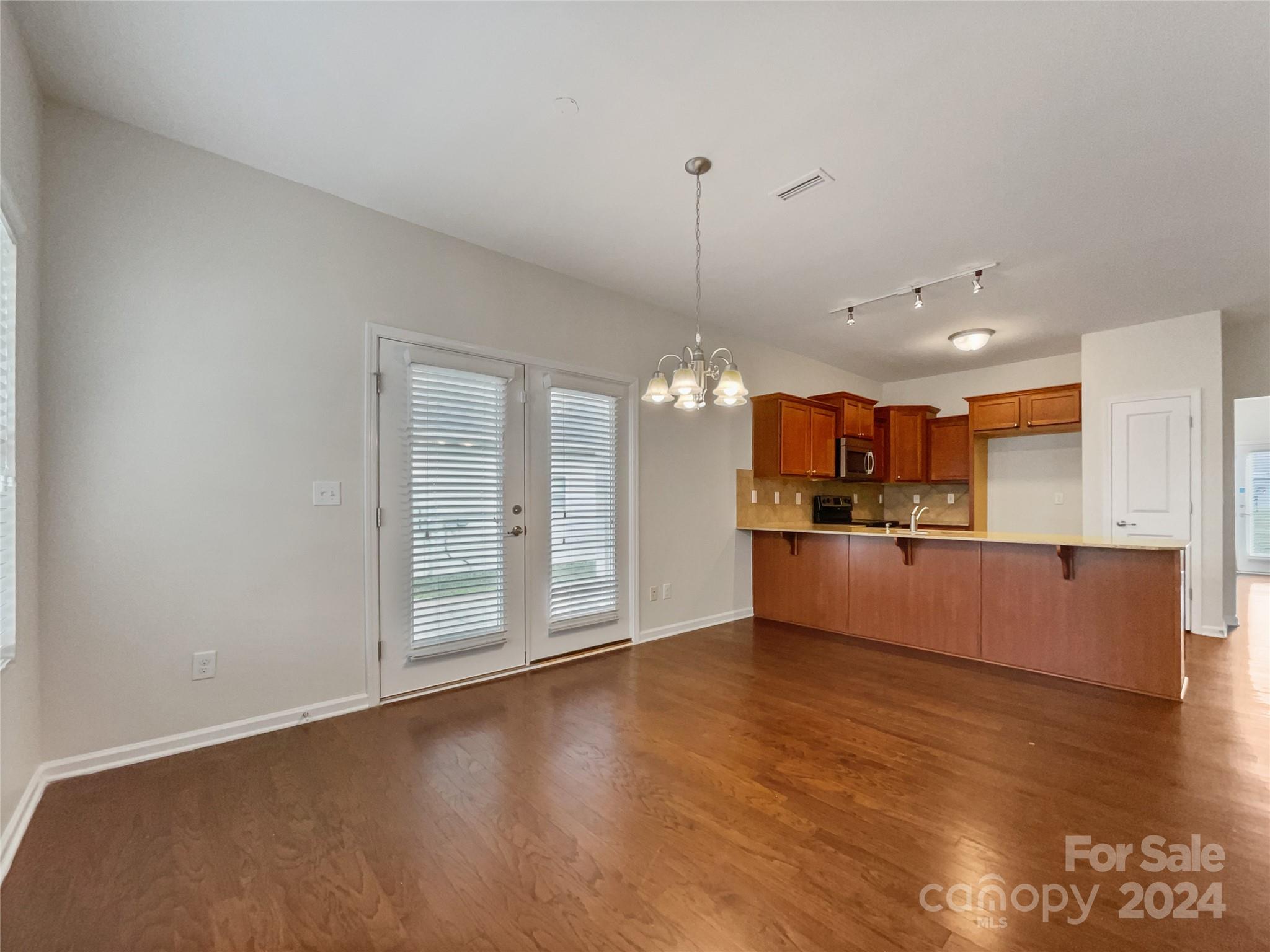 24589 Blue Heron Circle