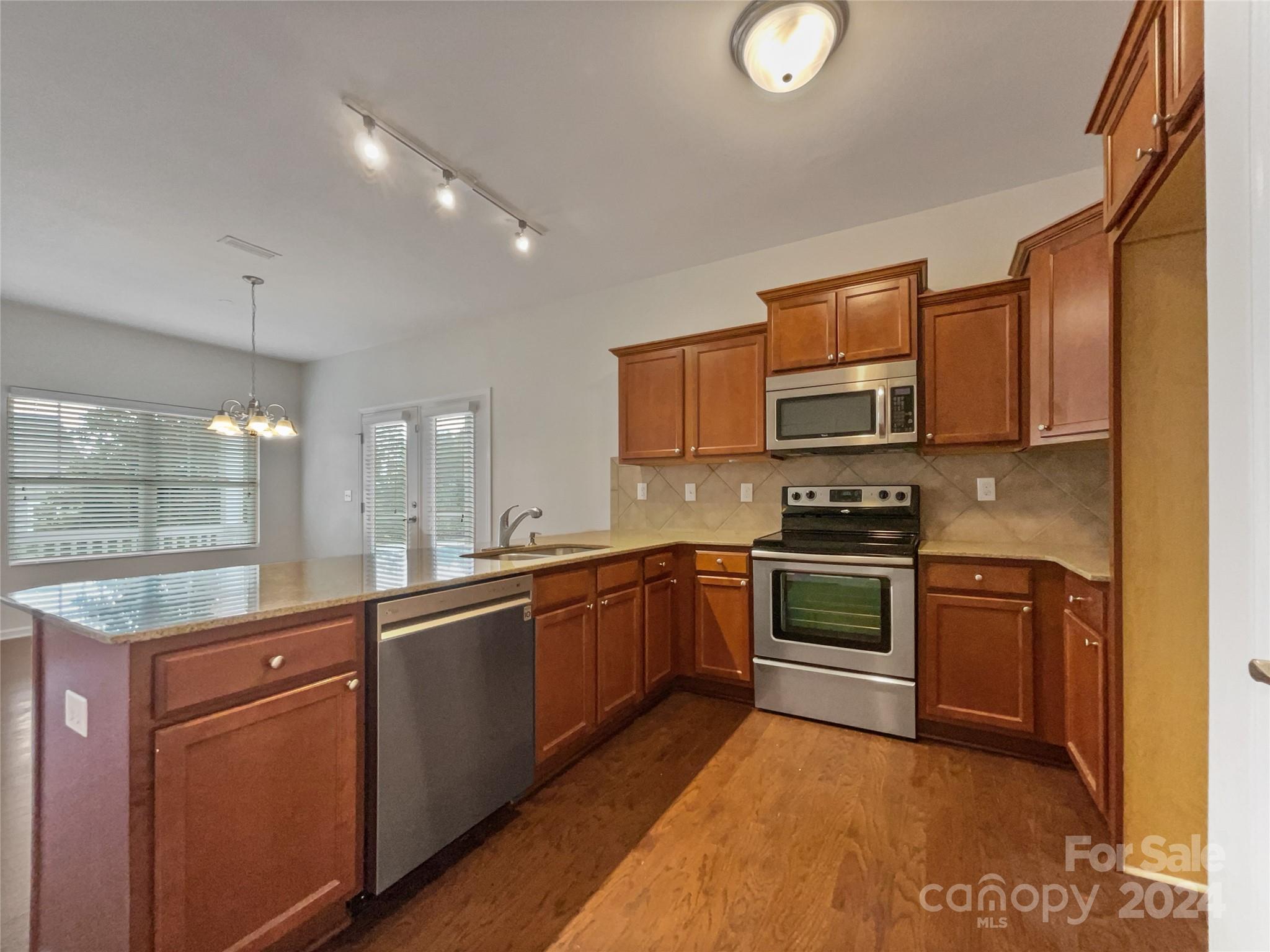 24589 Blue Heron Circle