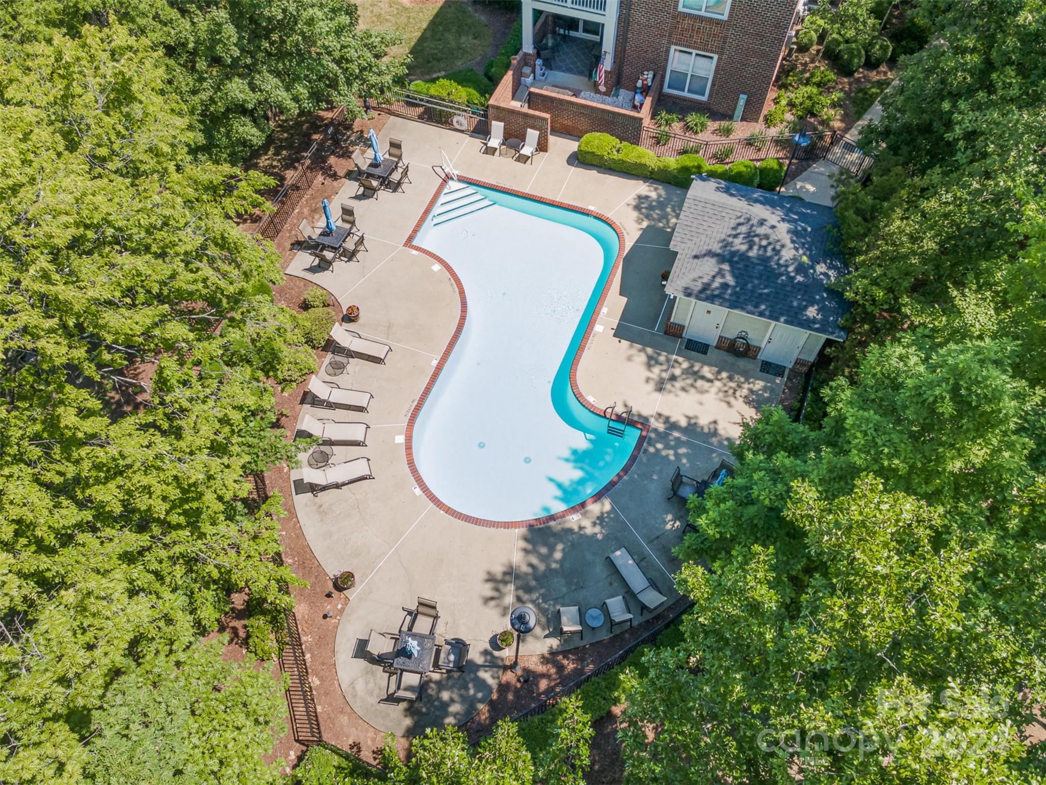 749 Peninsula Drive