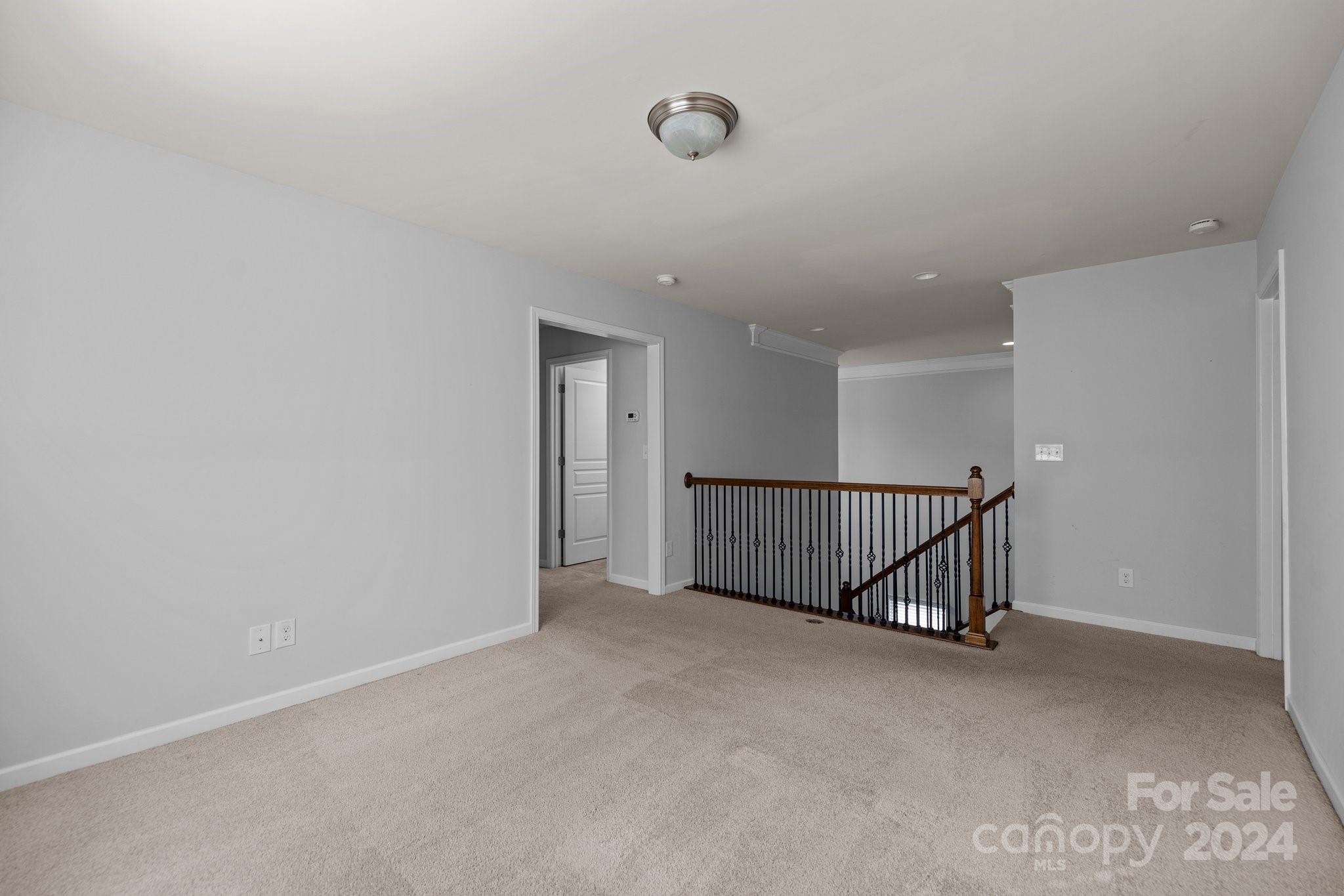 6044 Union Pacific Avenue