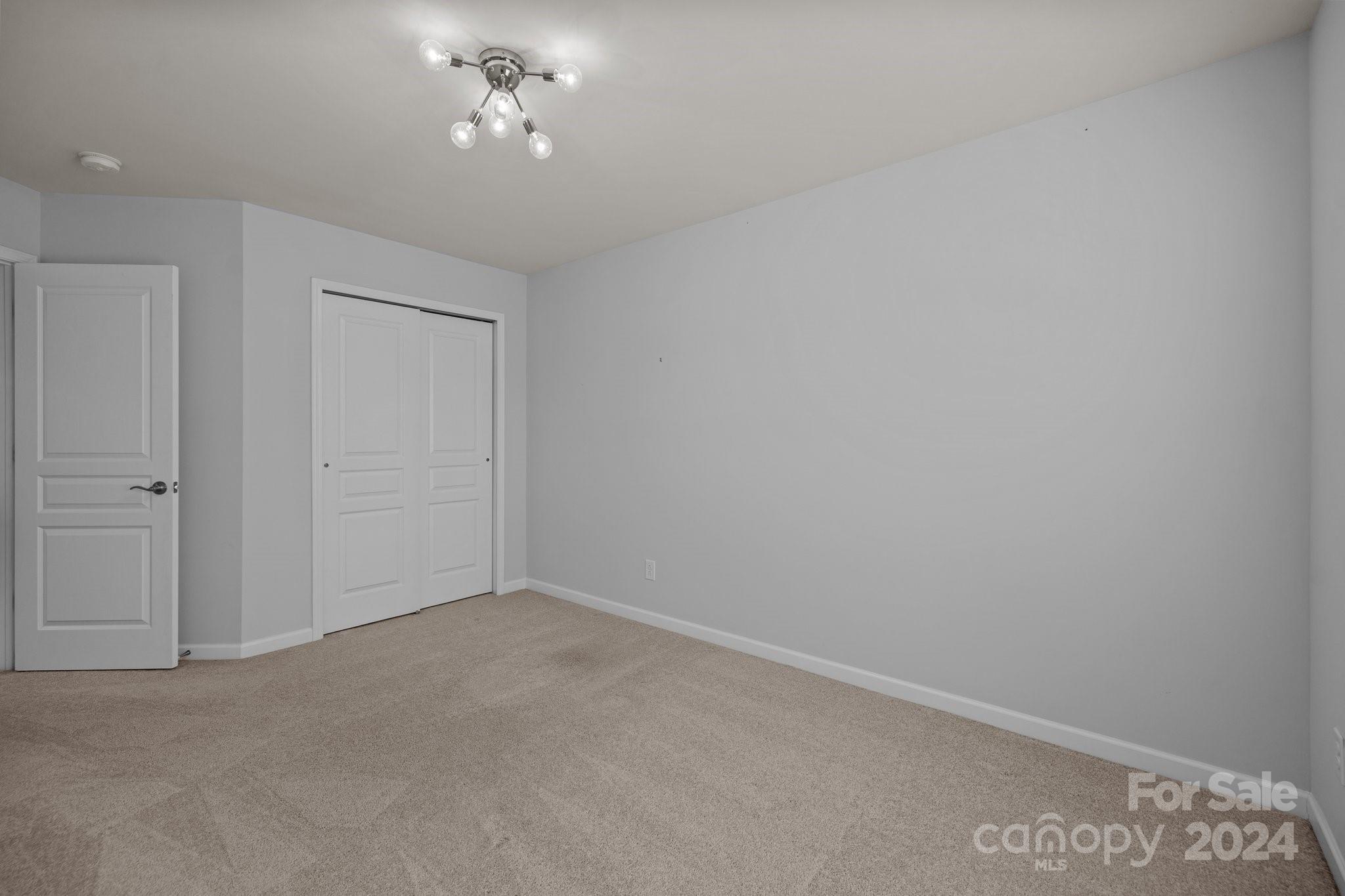 6044 Union Pacific Avenue