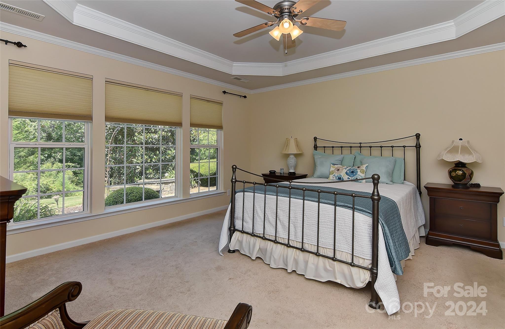 8071 Crater Lake Drive