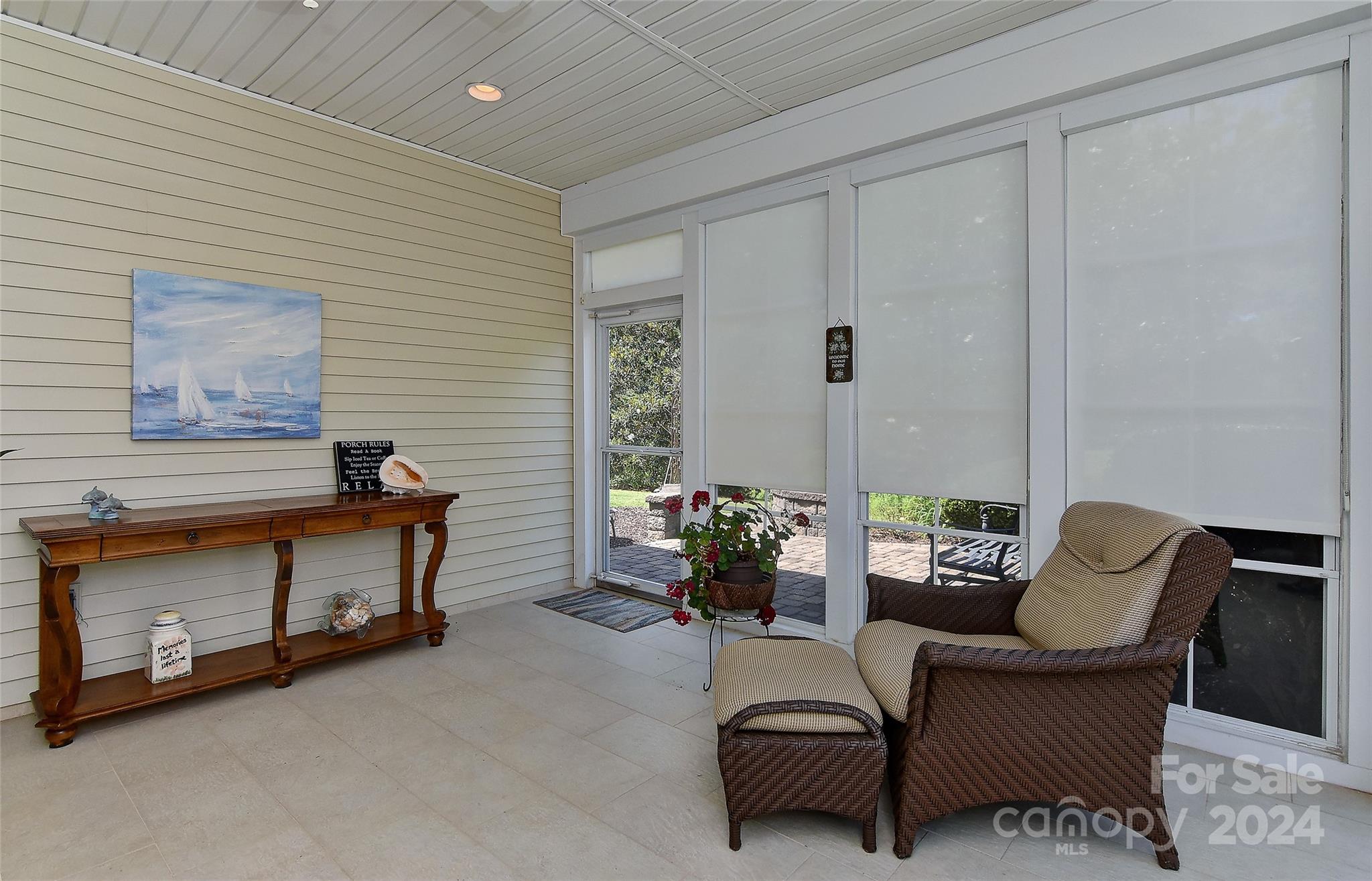 8071 Crater Lake Drive