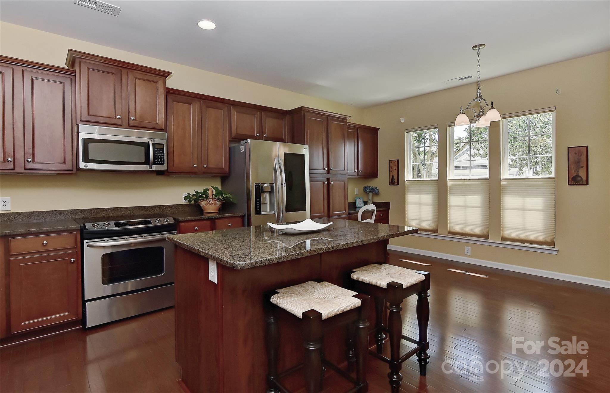 8071 Crater Lake Drive