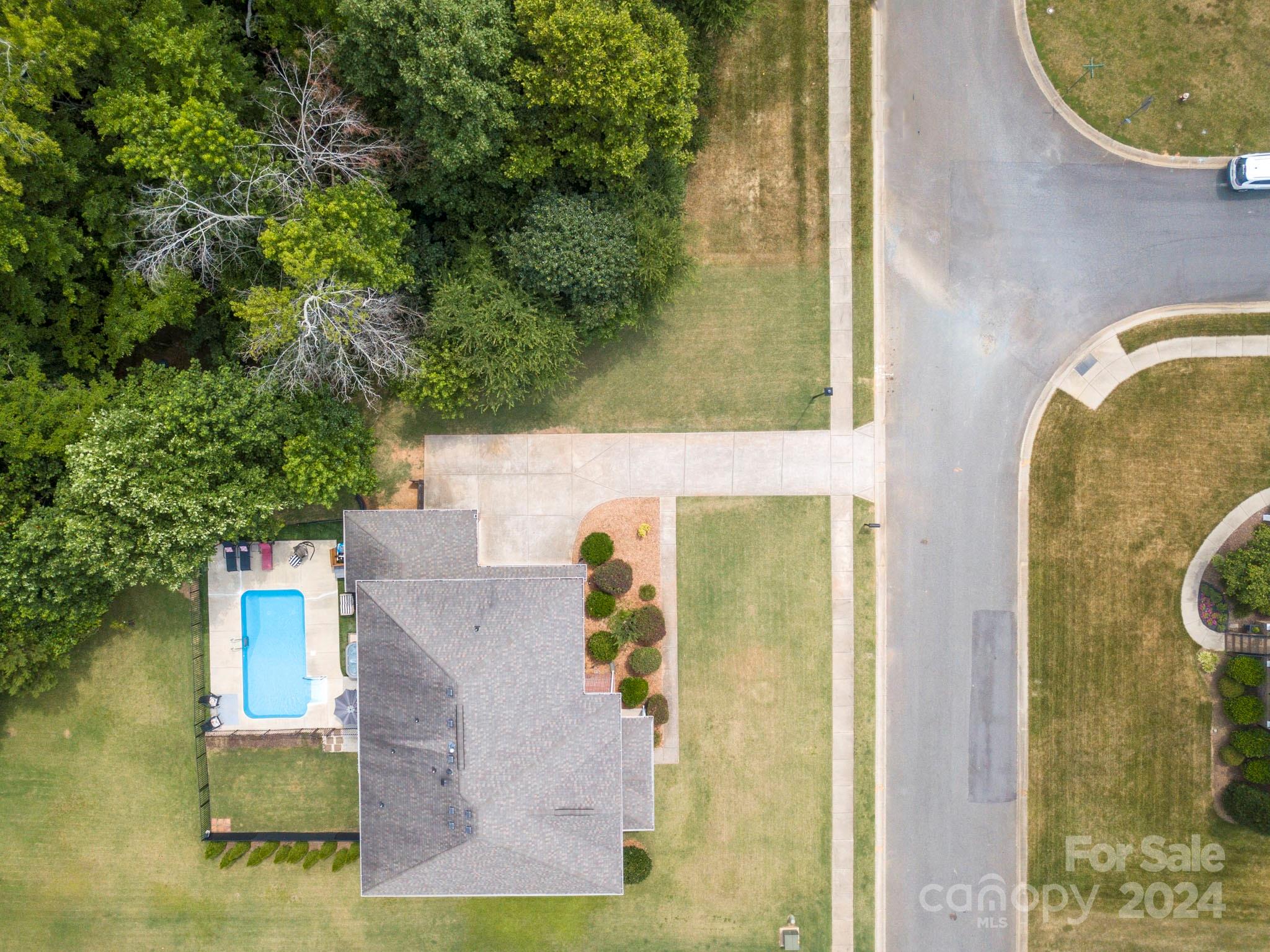 3800 Bronte Lane