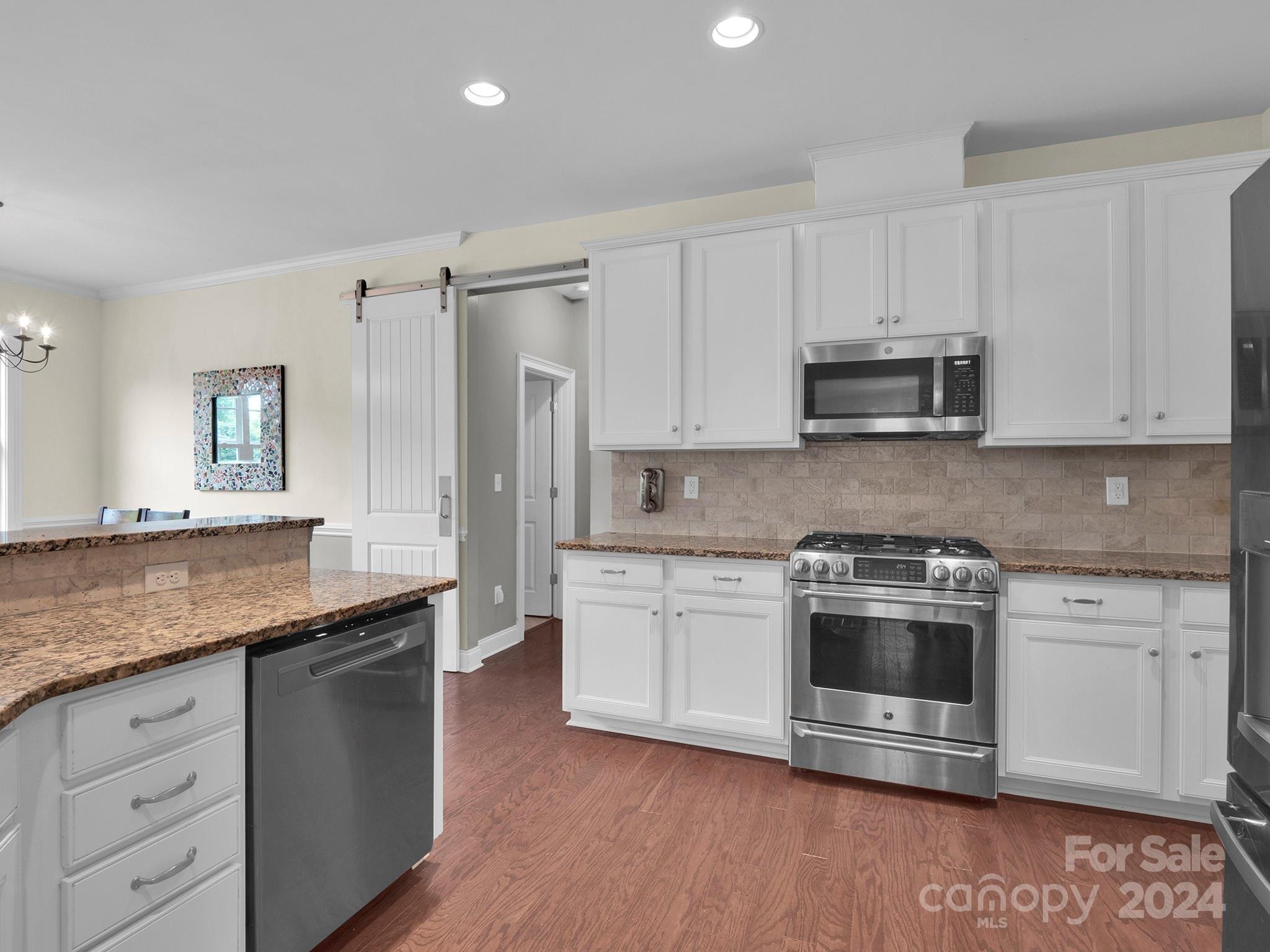 3800 Bronte Lane